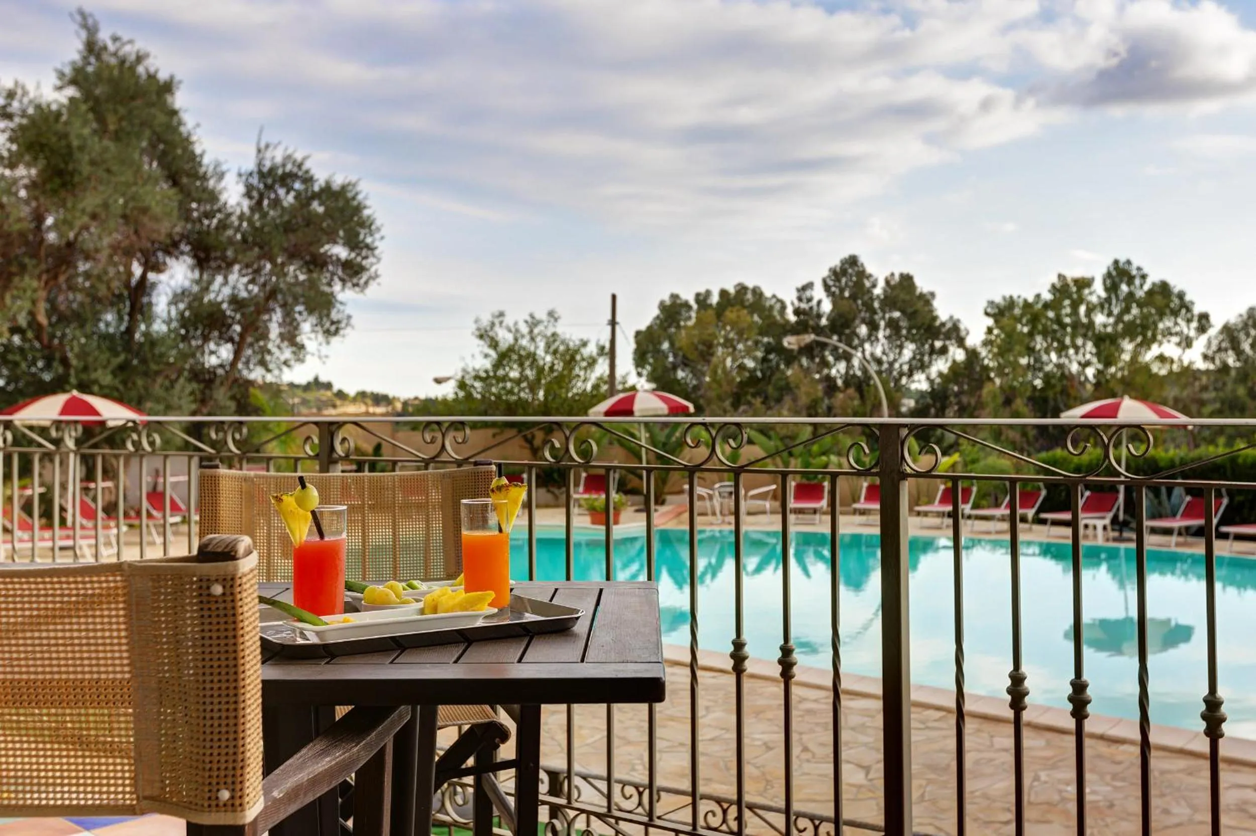 Swimming pool in Grand Hotel Sofia