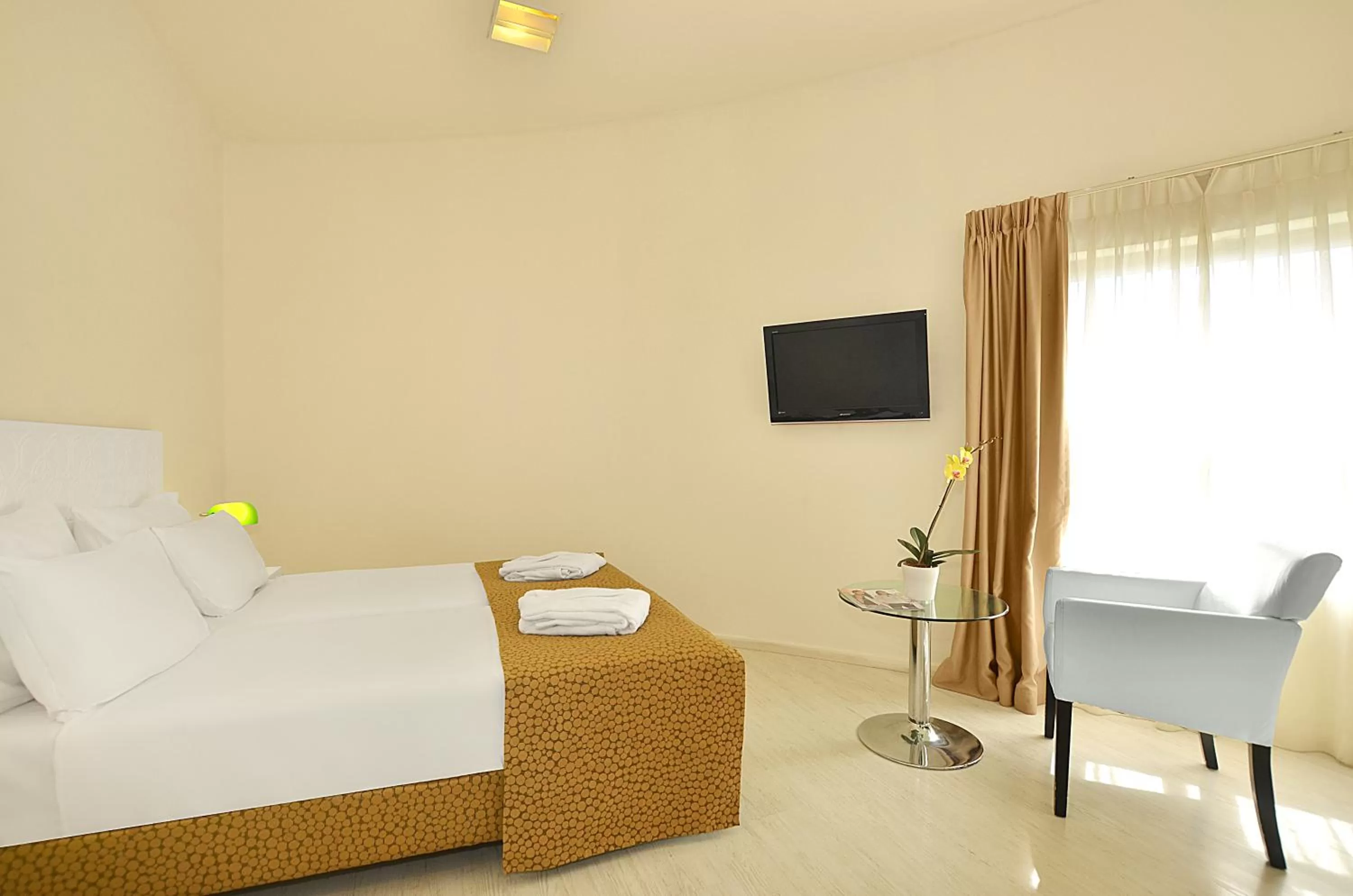 Bedroom, Bed in Ruth Daniel Residence