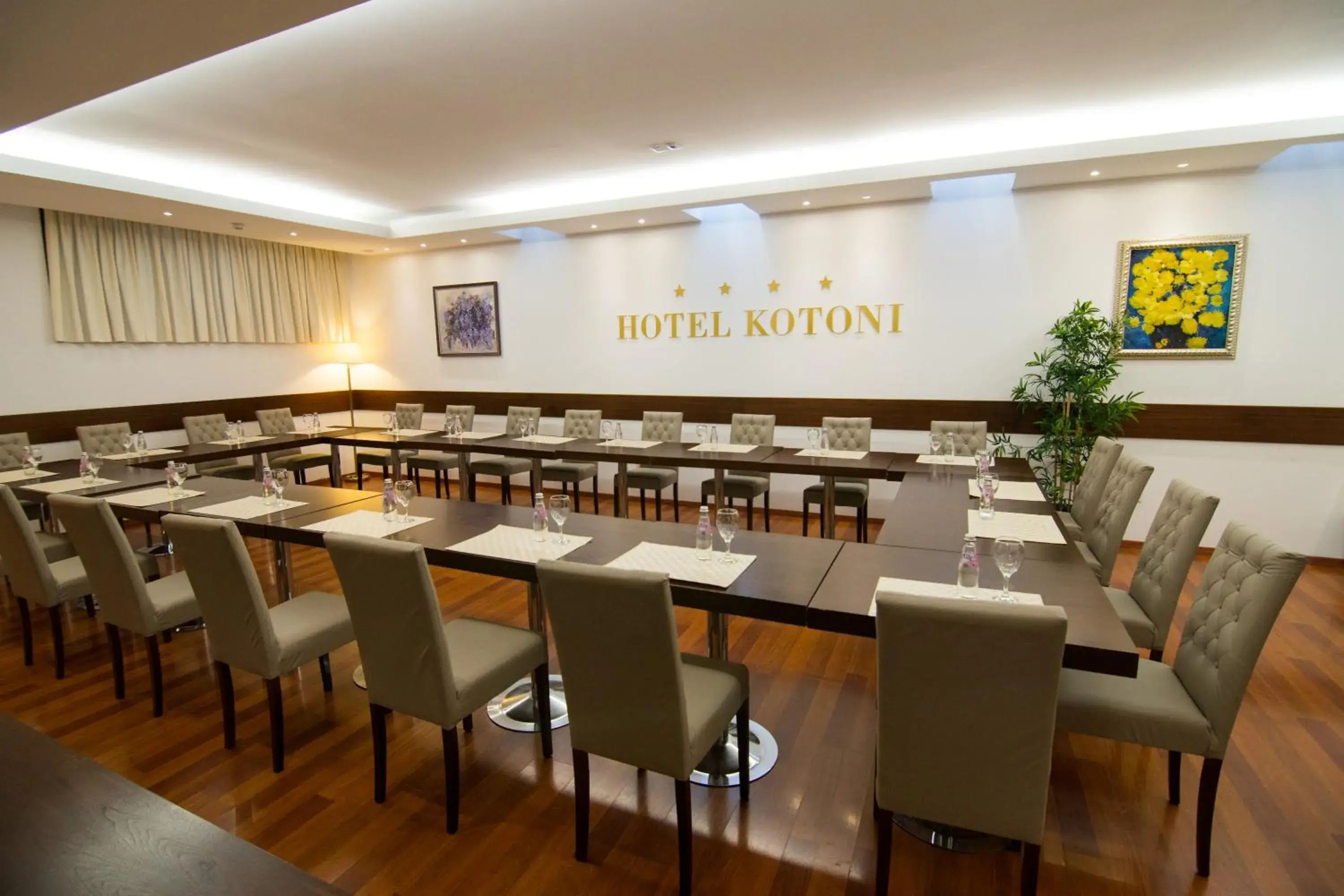 Meeting/conference room, Restaurant/Places to Eat in Boutique Hotel Kotoni