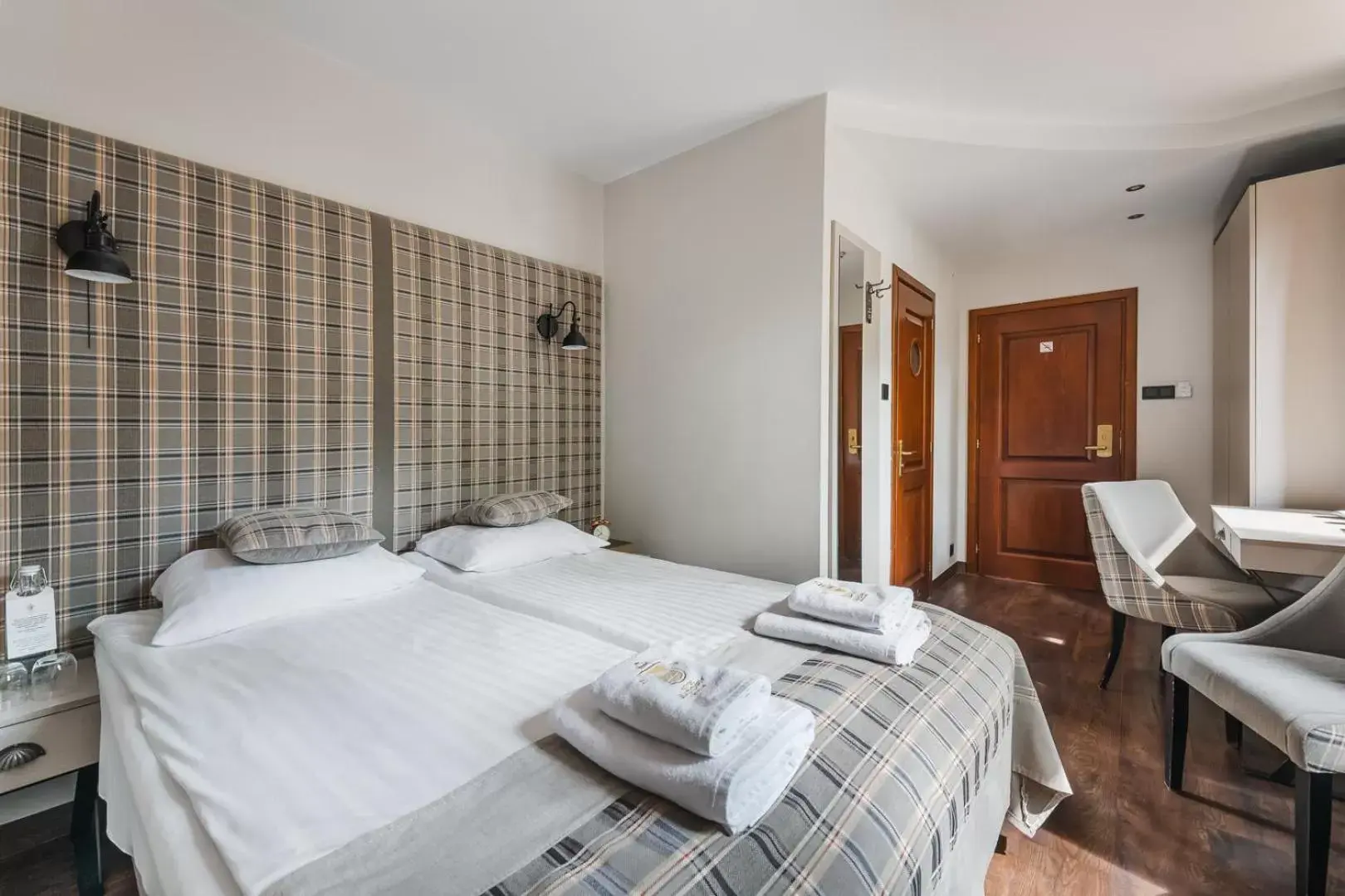 Standard Double Room in Hotel Batory Standard Double Room in Hotel Batory