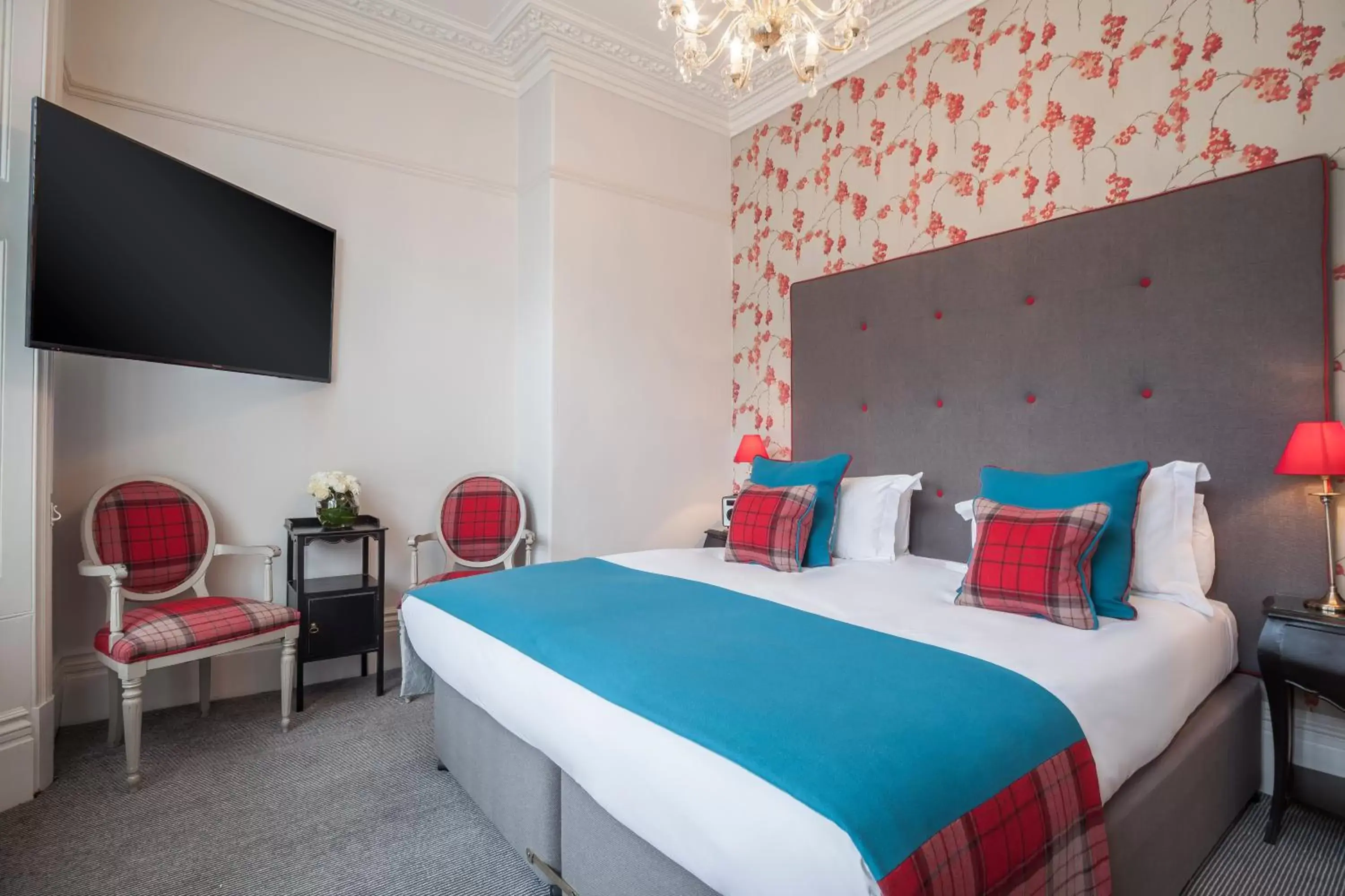 Bedroom, Bed in The Roseate Villa Bath