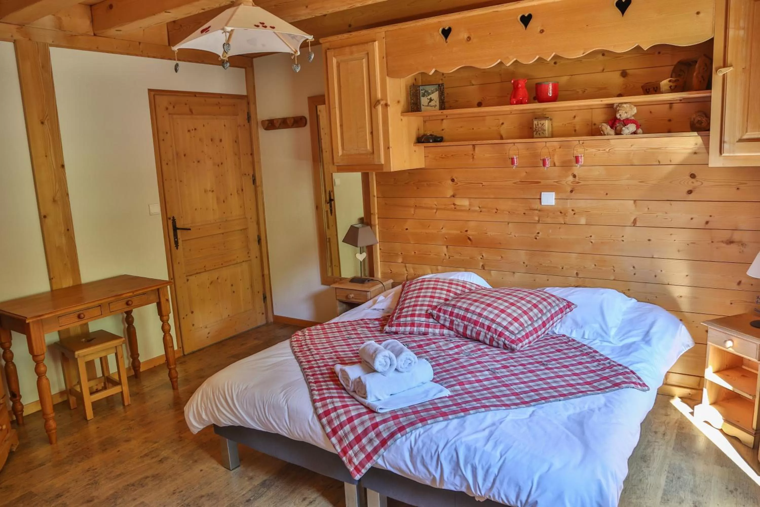 Bed in Bed and Breakfast Chalet Manava