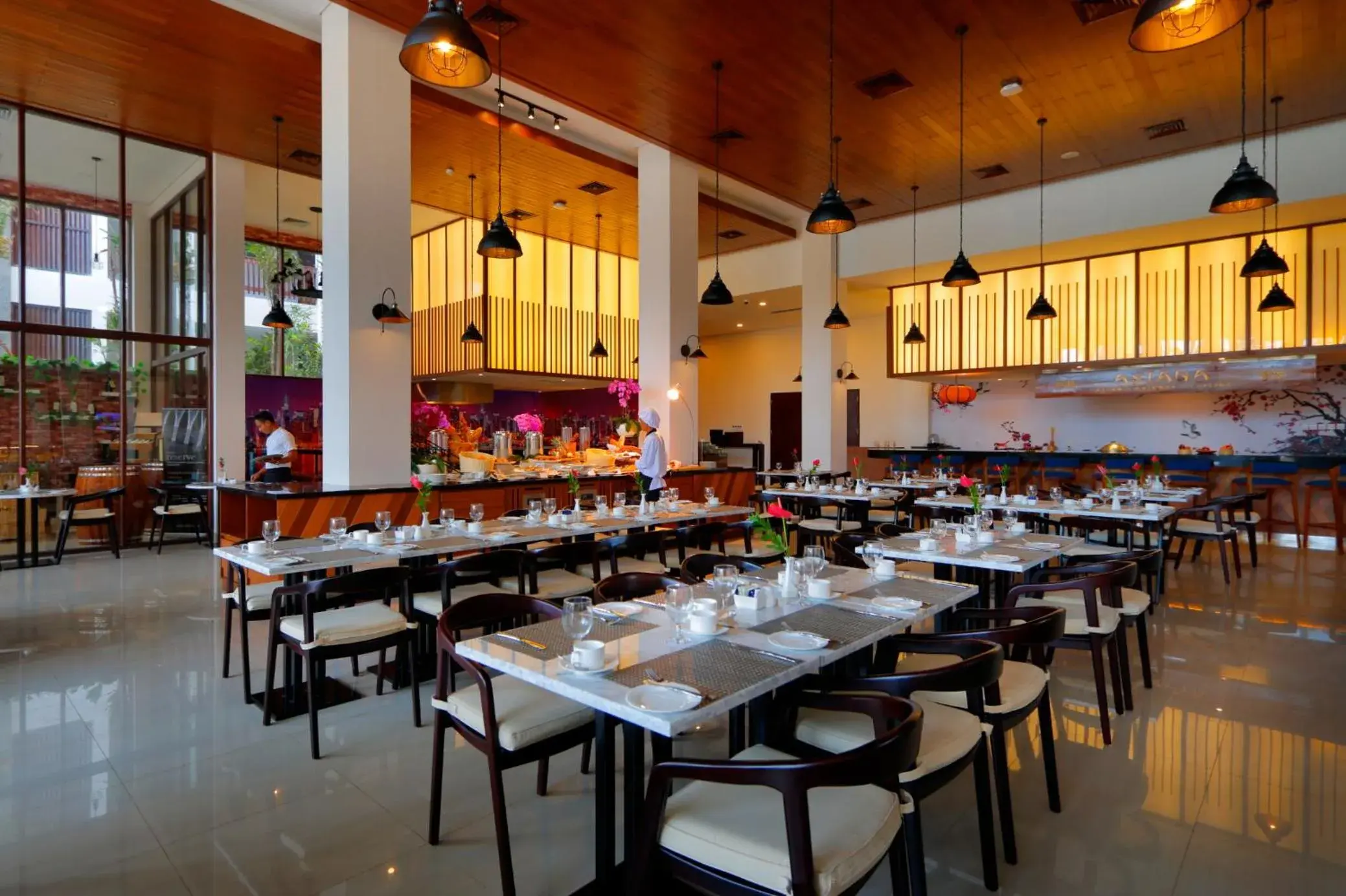 Restaurant/Places to Eat in Royal Tulip Springhill Resort Jimbaran