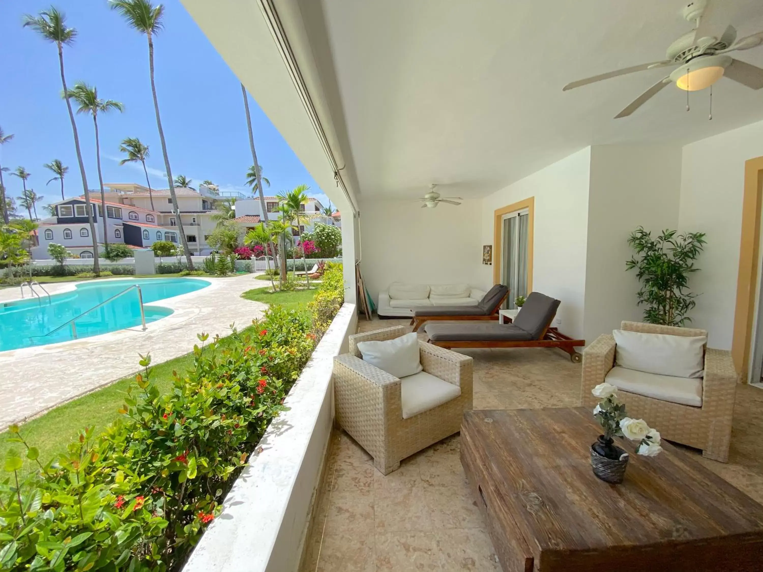 Junior Suite with Pool View in LOS CORALES VILLAS and SUITES - BEACH CLUB, SPA, RESTAURANTS