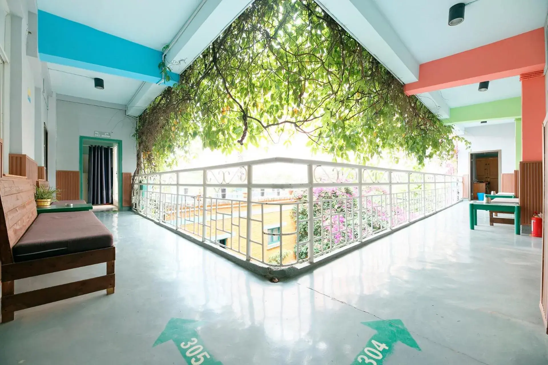 Balcony/Terrace in Kunming Cloudland International Youth Hostel