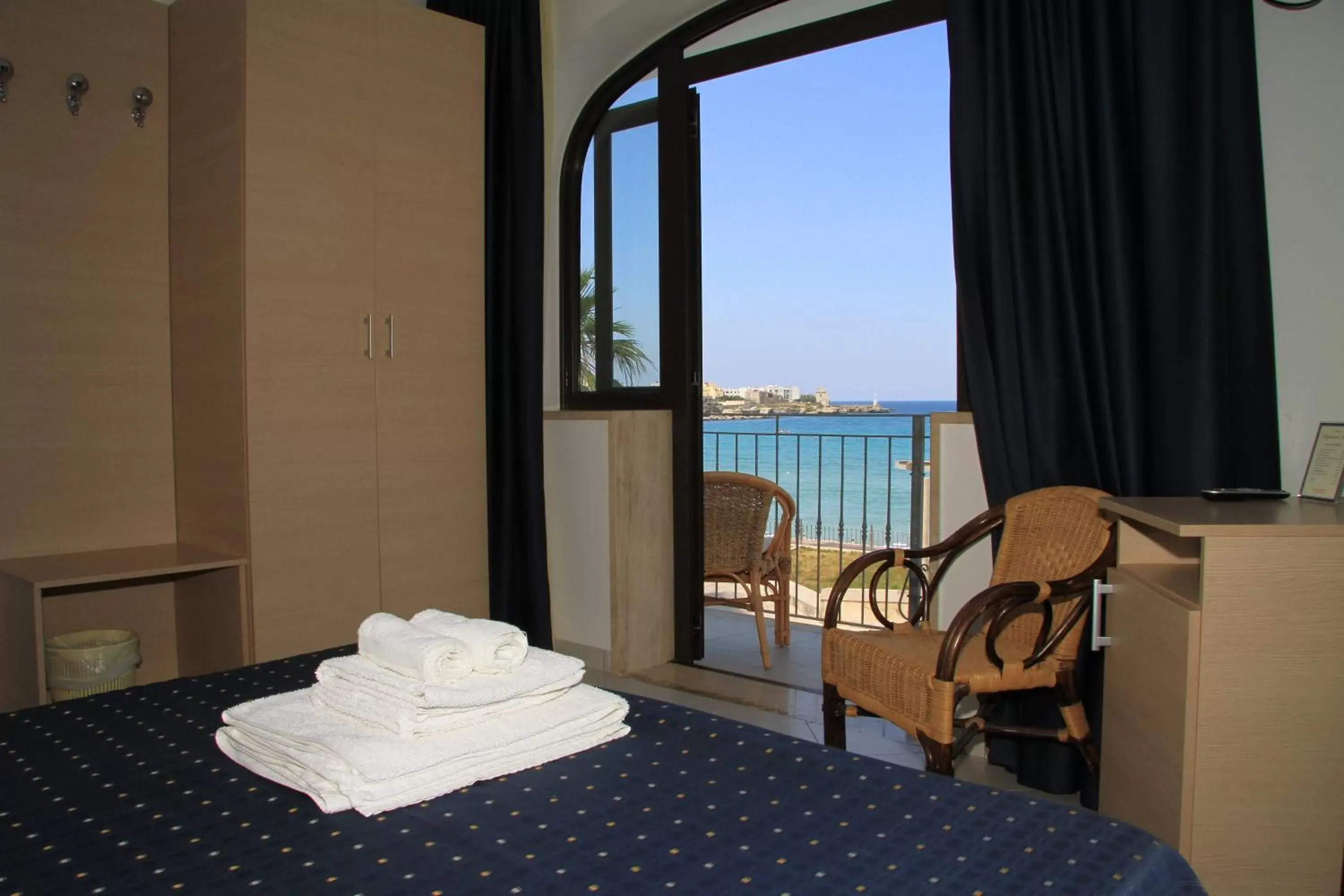 Day, Bed in Hotel Profumo Di Mare