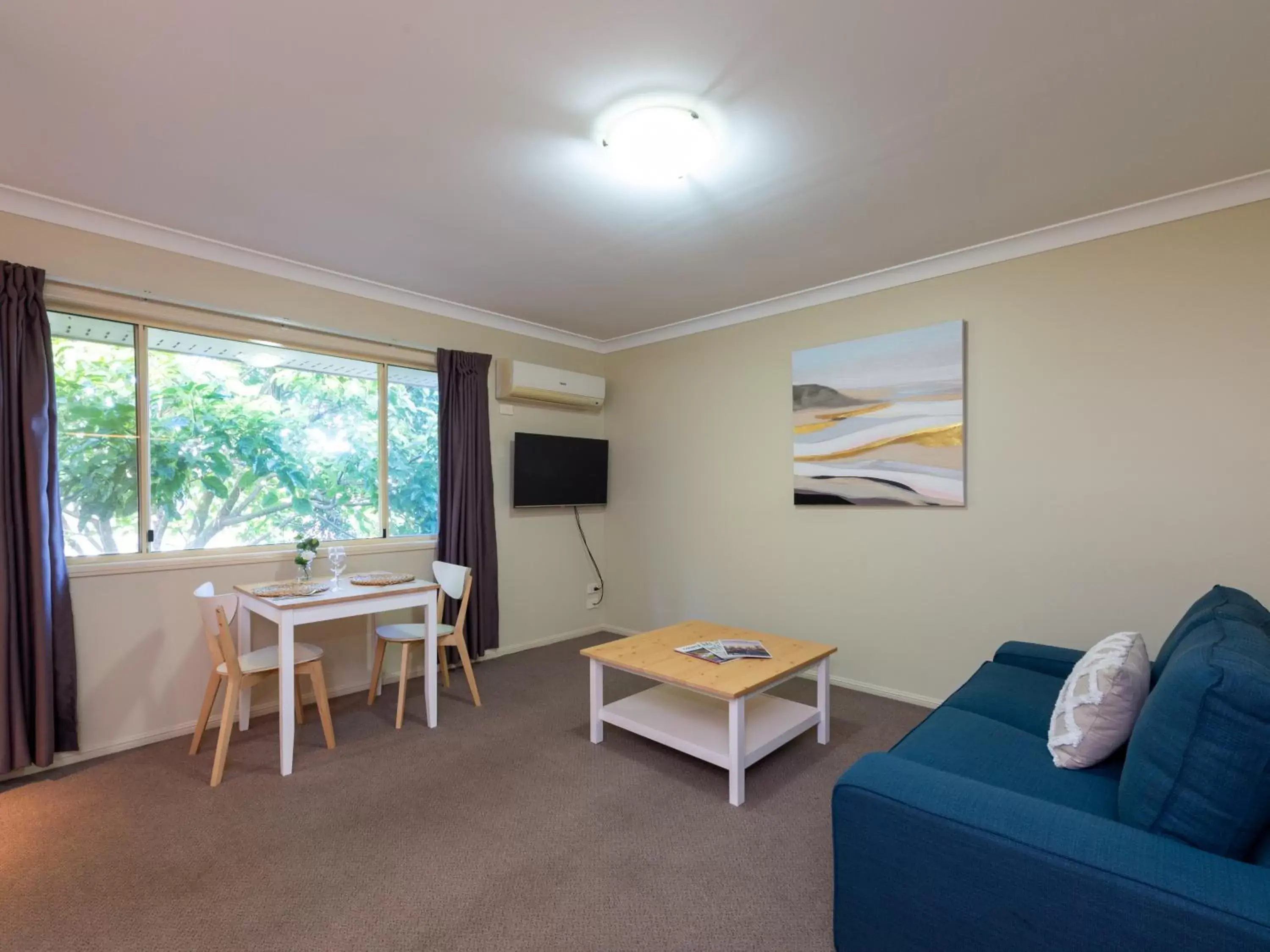 Living room, Seating Area in Villa Nova Motel