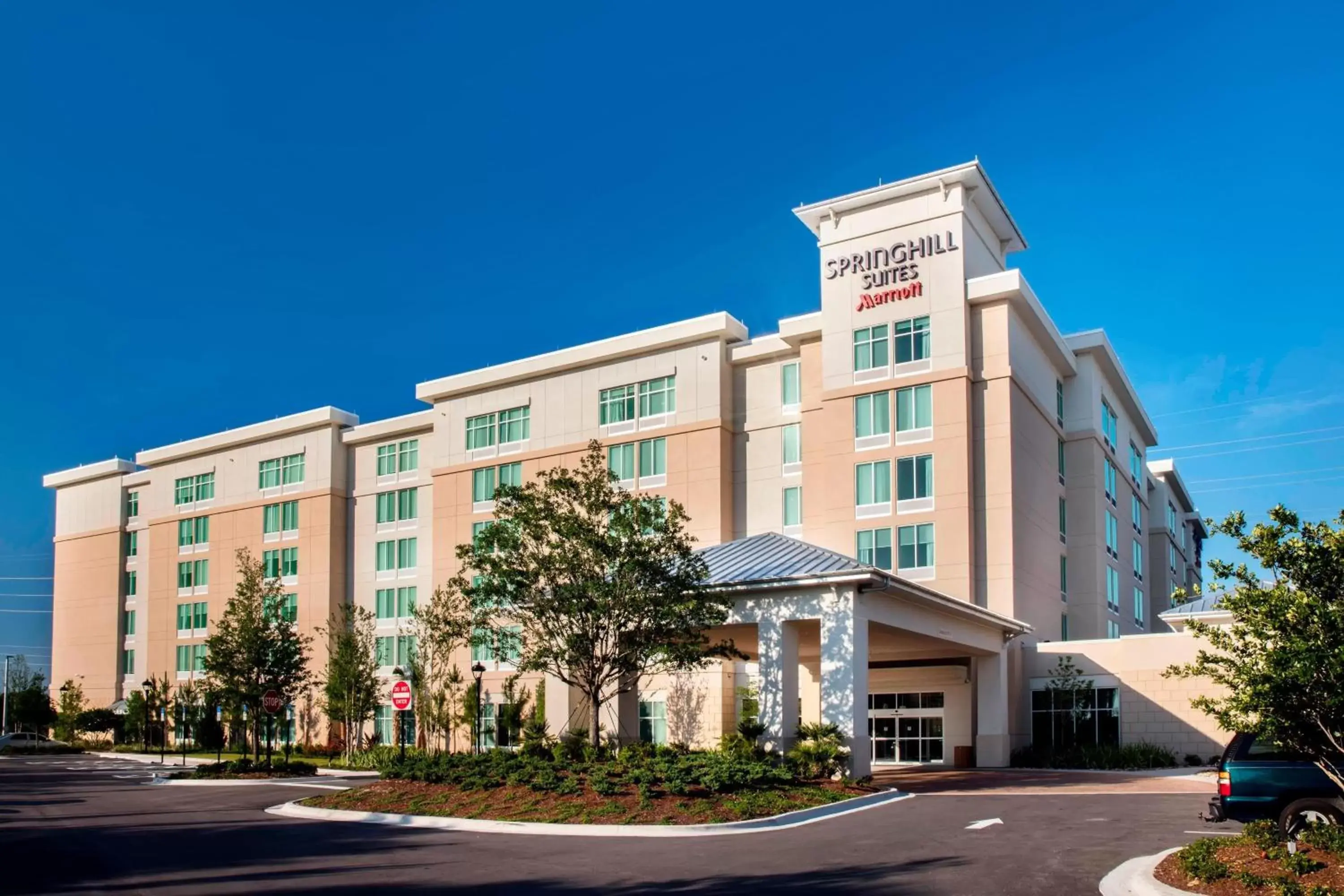 Property Building in SpringHill Suites by Marriott Orlando at FLAMINGO CROSSINGS Town Center-Western Entrance
