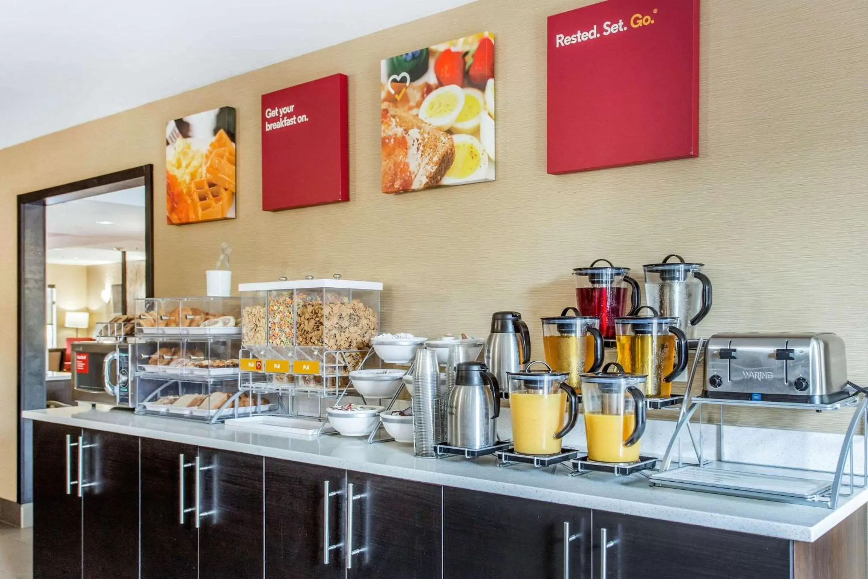 Restaurant/places to eat in Comfort Suites Clinton near Presbyterian College Restaurant/places to eat in Comfort Suites Clinton near Presbyterian College