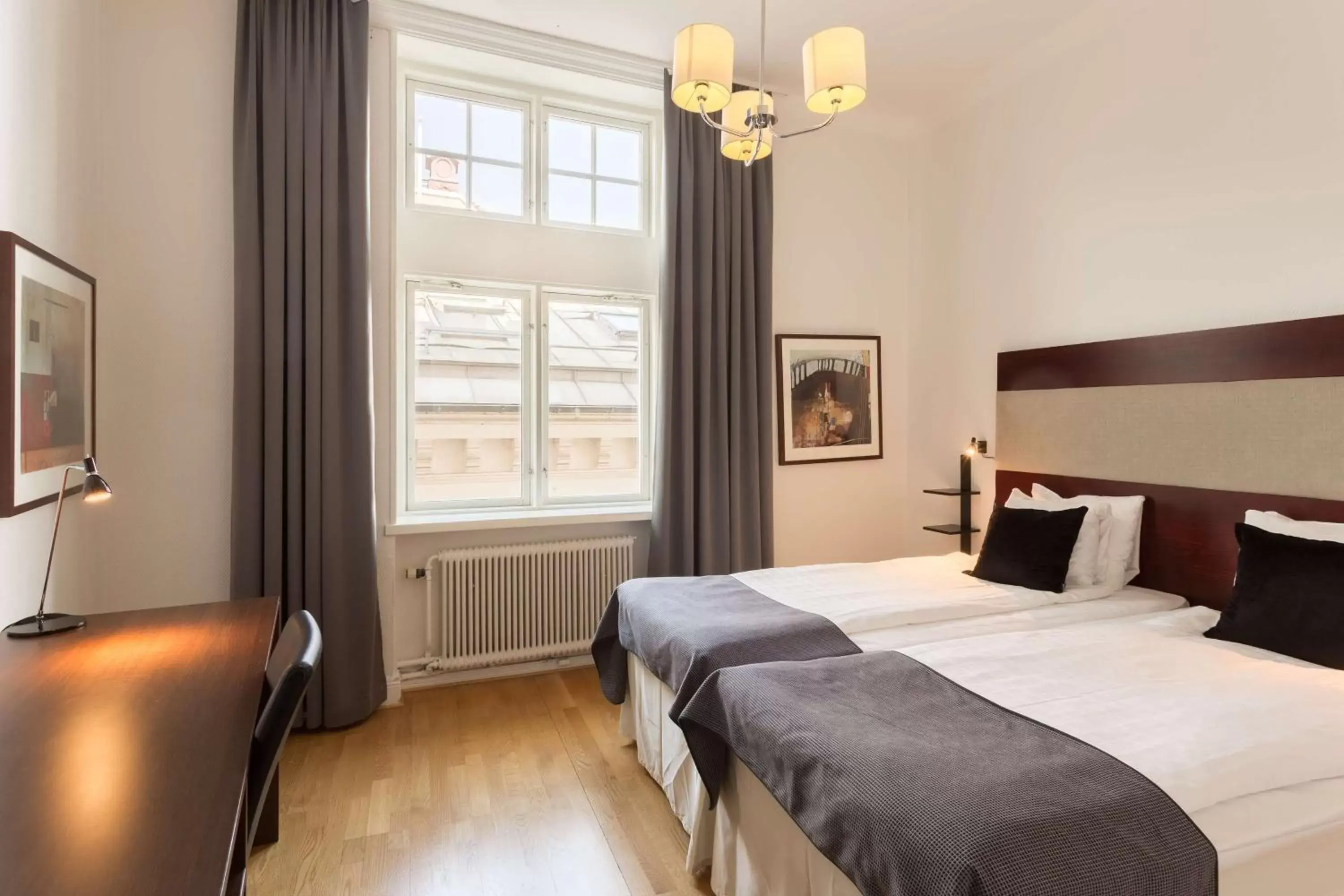 Photo of the whole room, Bed in Scandic Stortorget