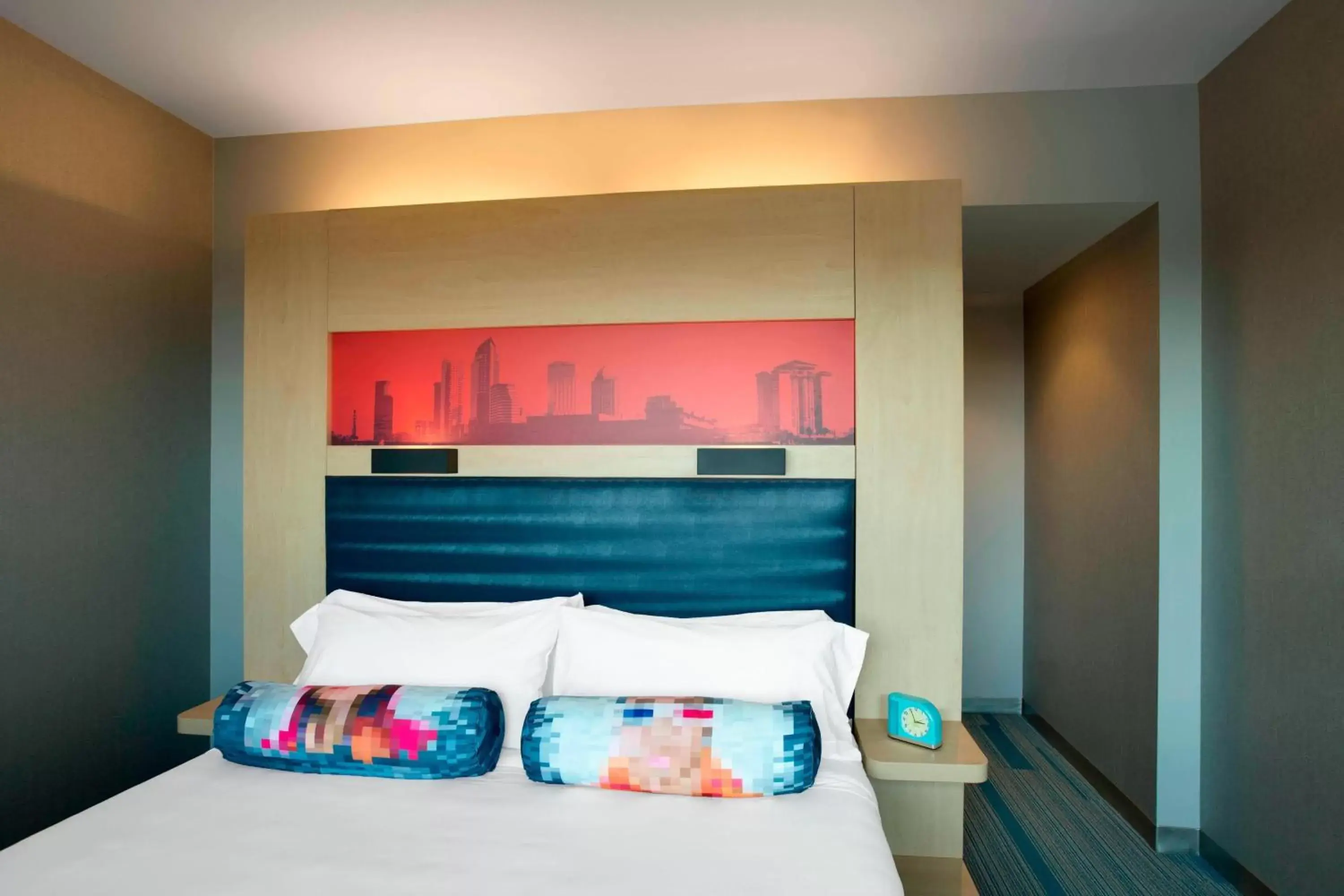 Photo of the whole room, Bed in Aloft - Tampa Downtown