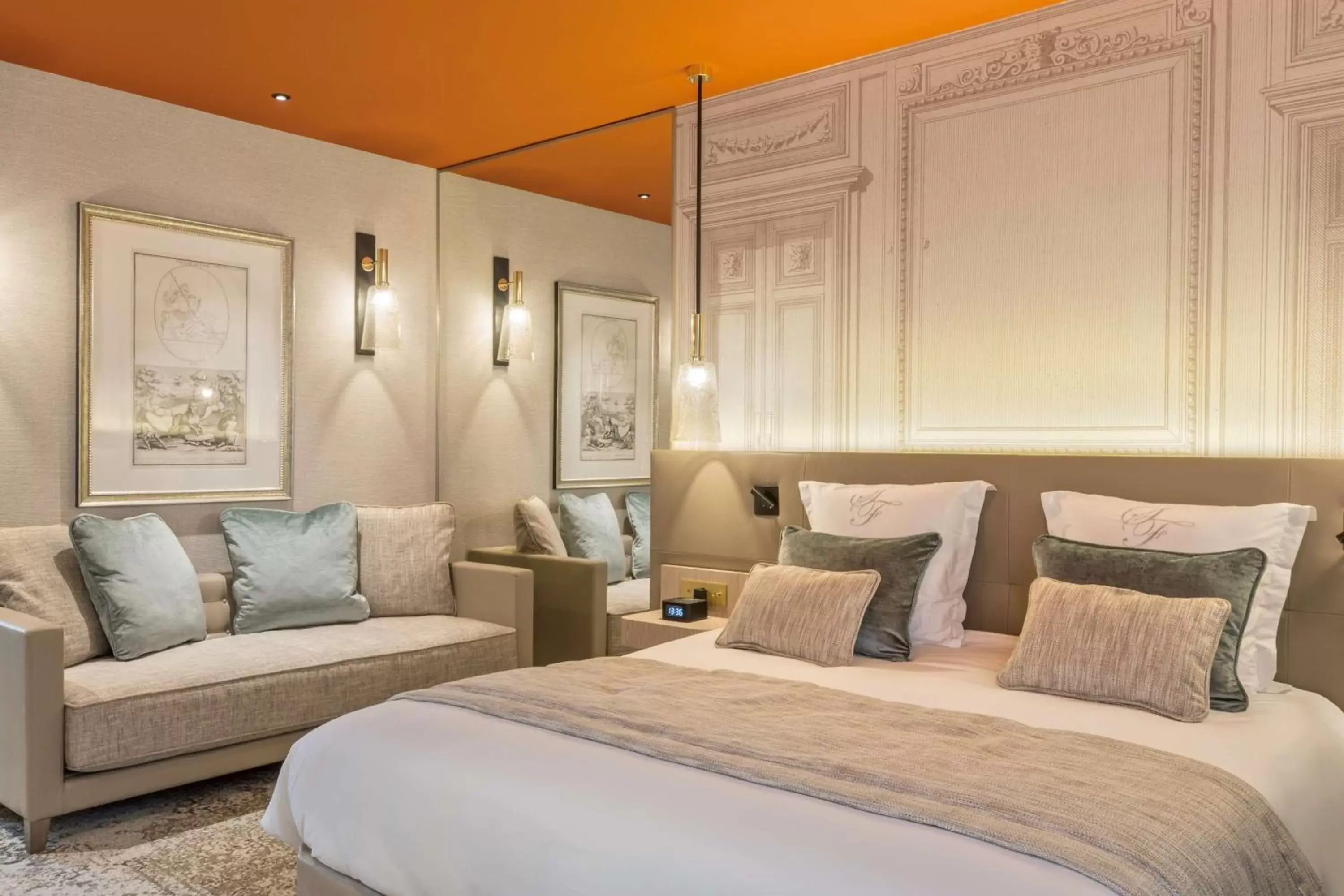Bedroom, Bed in Hôtel & Spa Les Sept Fontaines Best Western Premier