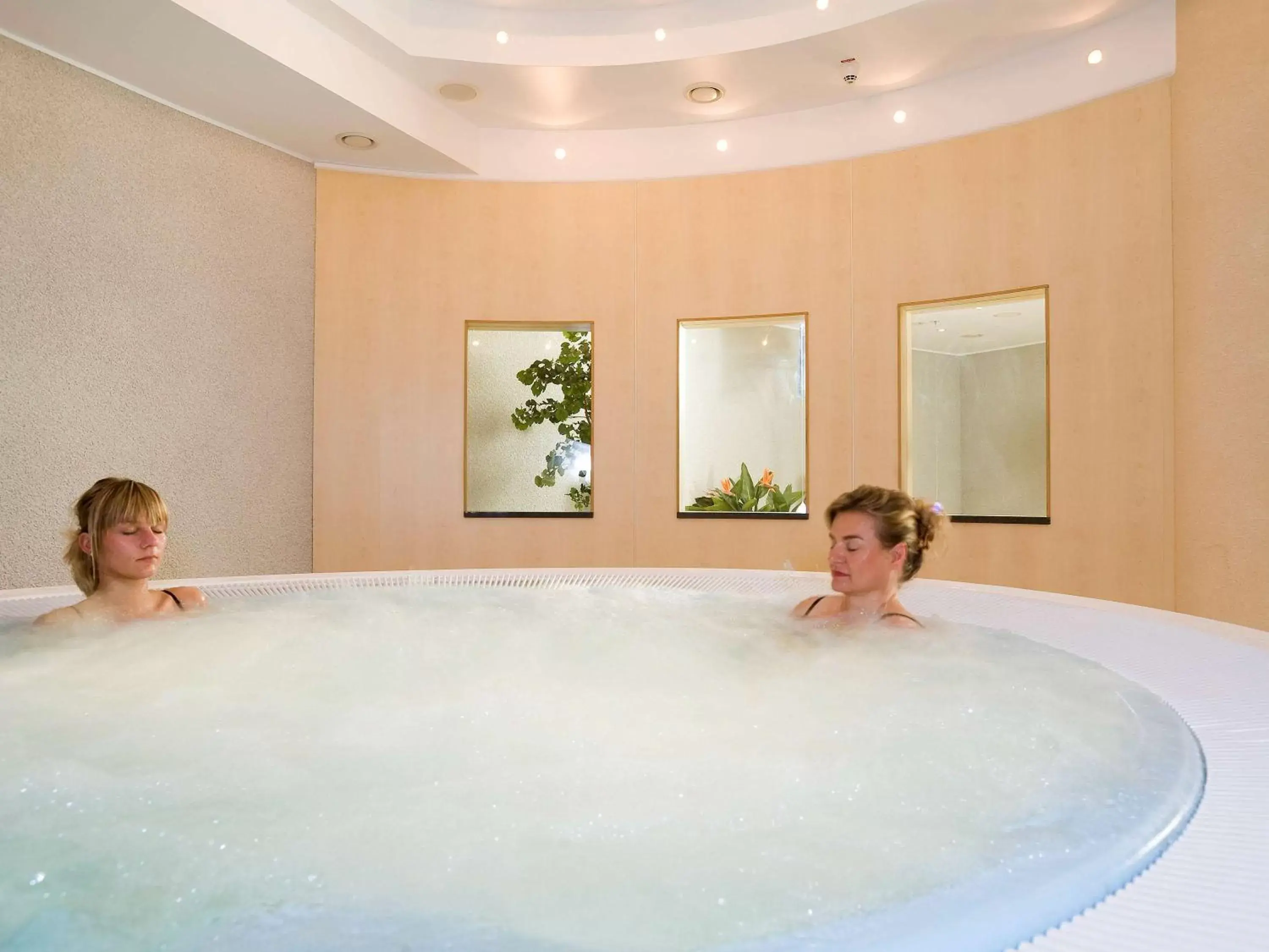 Spa and wellness centre/facilities, Guests in Novotel Hannover