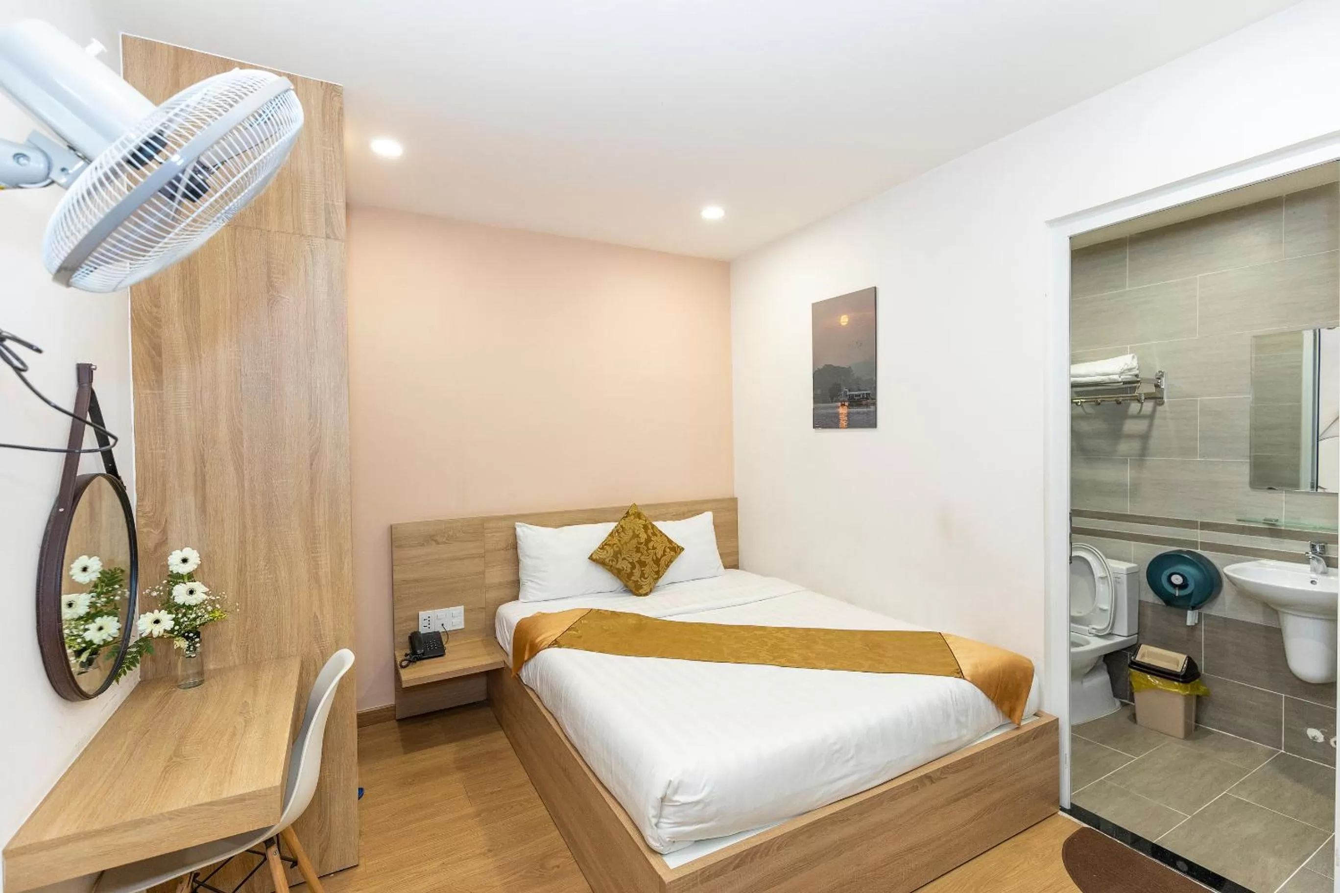 Photo of the whole room, Bed in Centro Hotel Da Lat