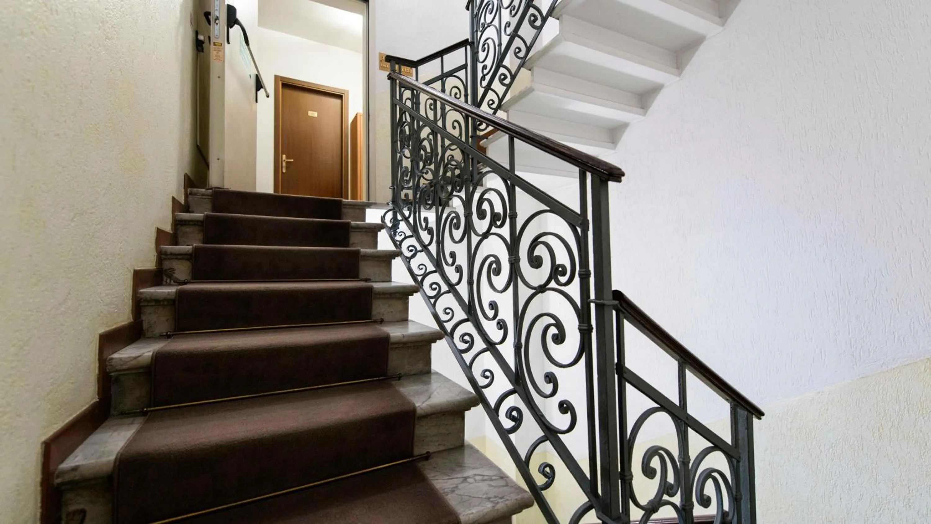 Decorative detail in Hotel Florence Milano