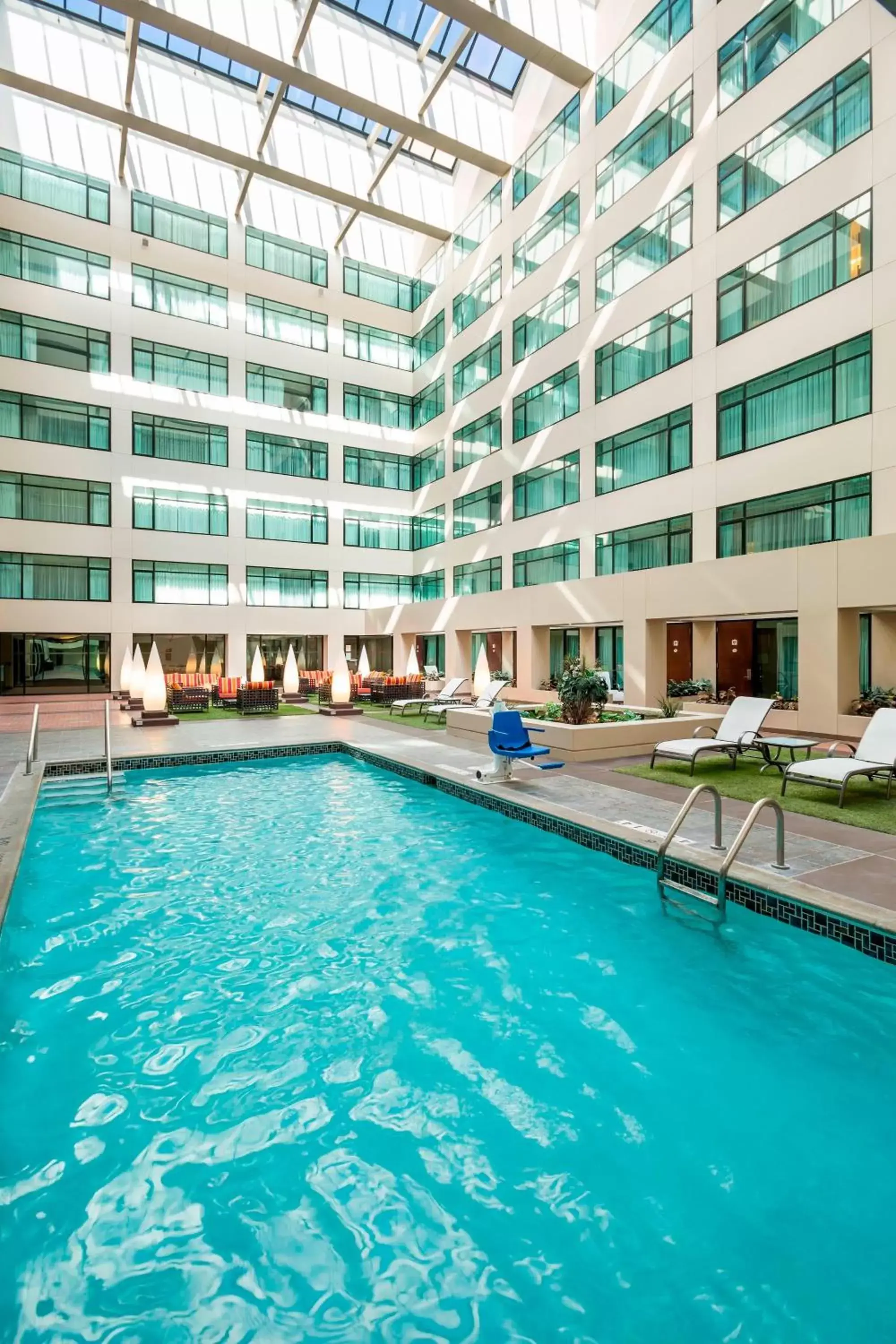 Swimming Pool in Rochester Marriott Mayo Clinic Area