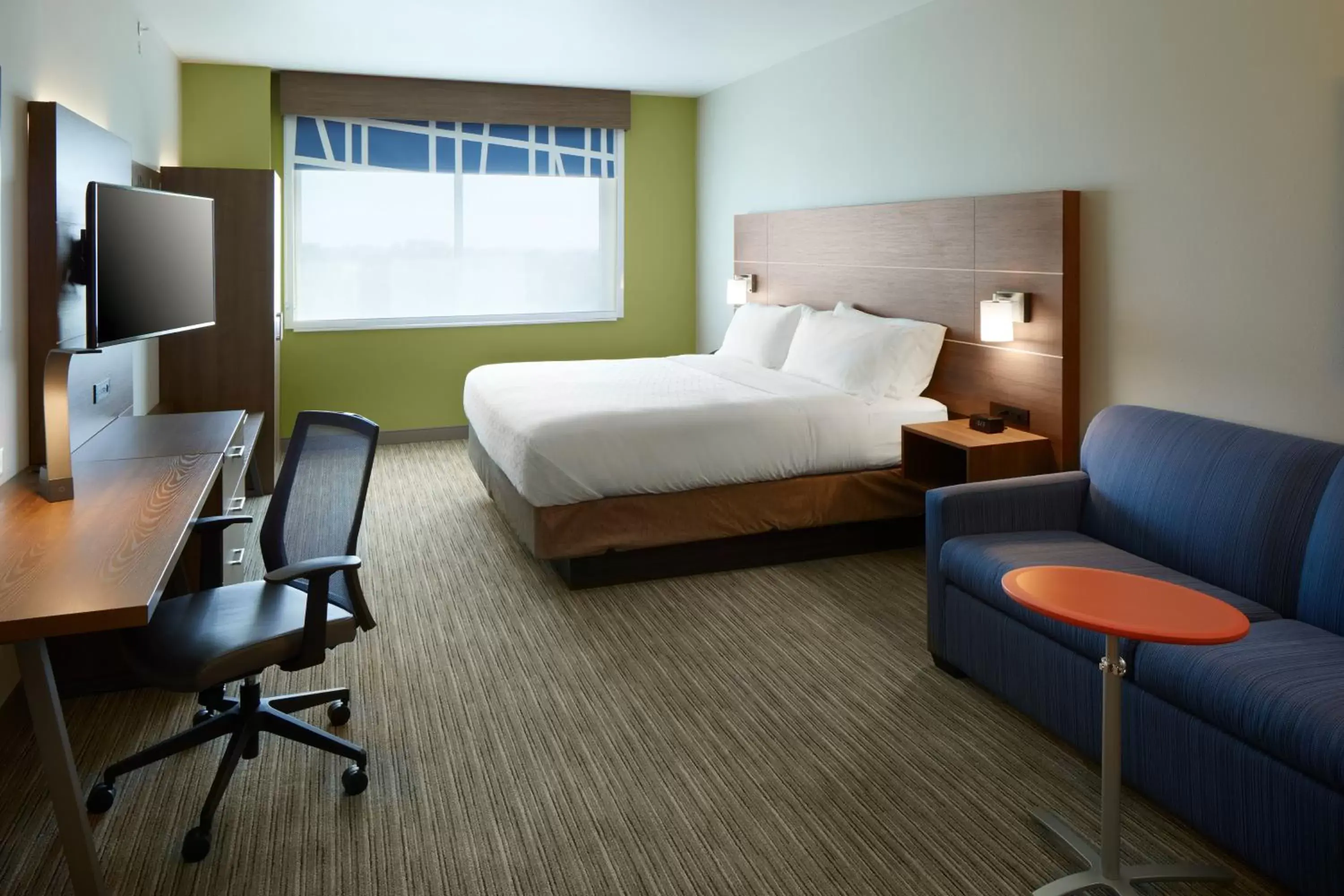 Photo of the whole room in Holiday Inn Express & Suites - Cincinnati North - Liberty Way, an IHG Hotel