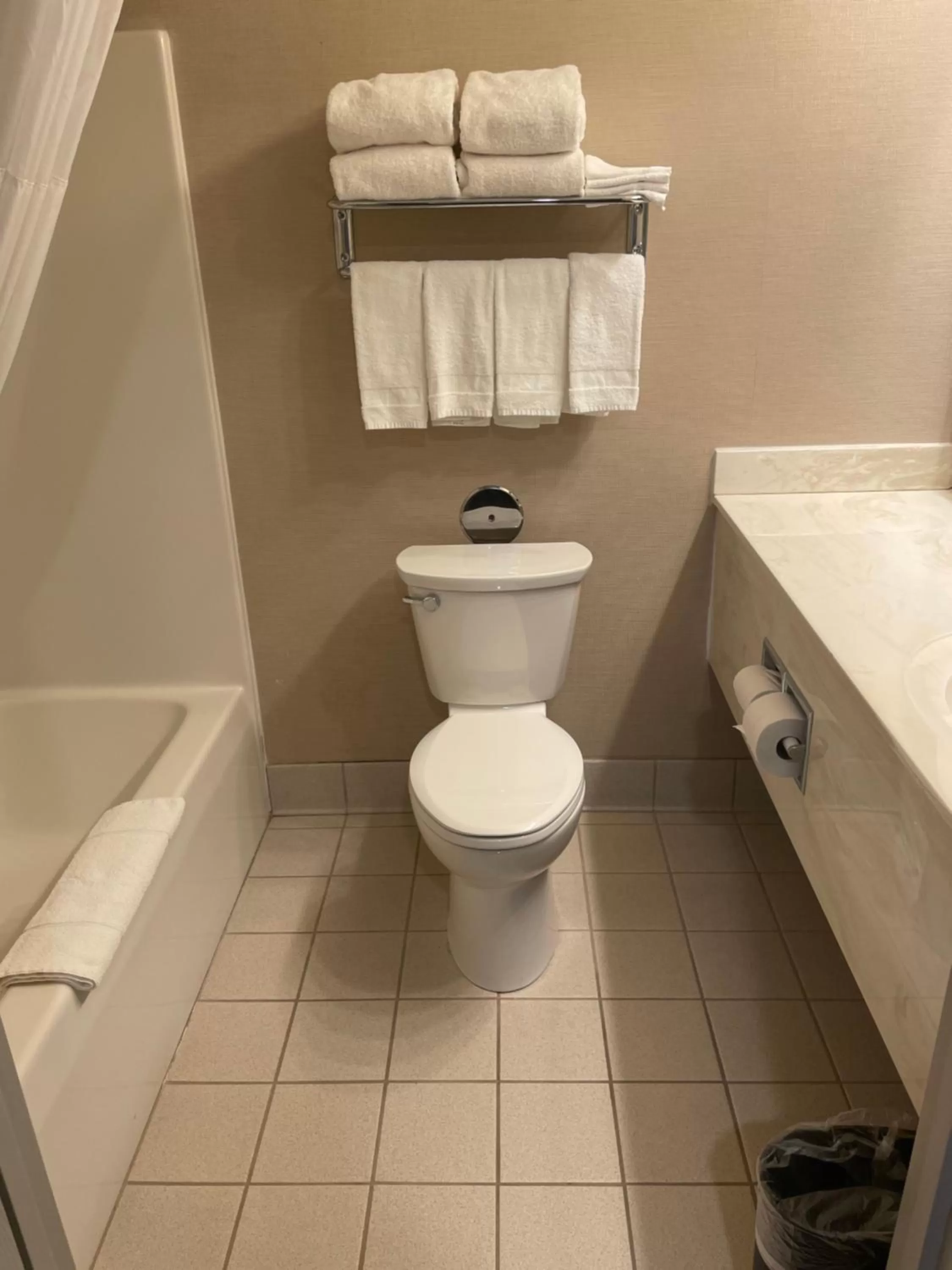 Shower in Country Inn & Suites by Radisson, Madison, WI