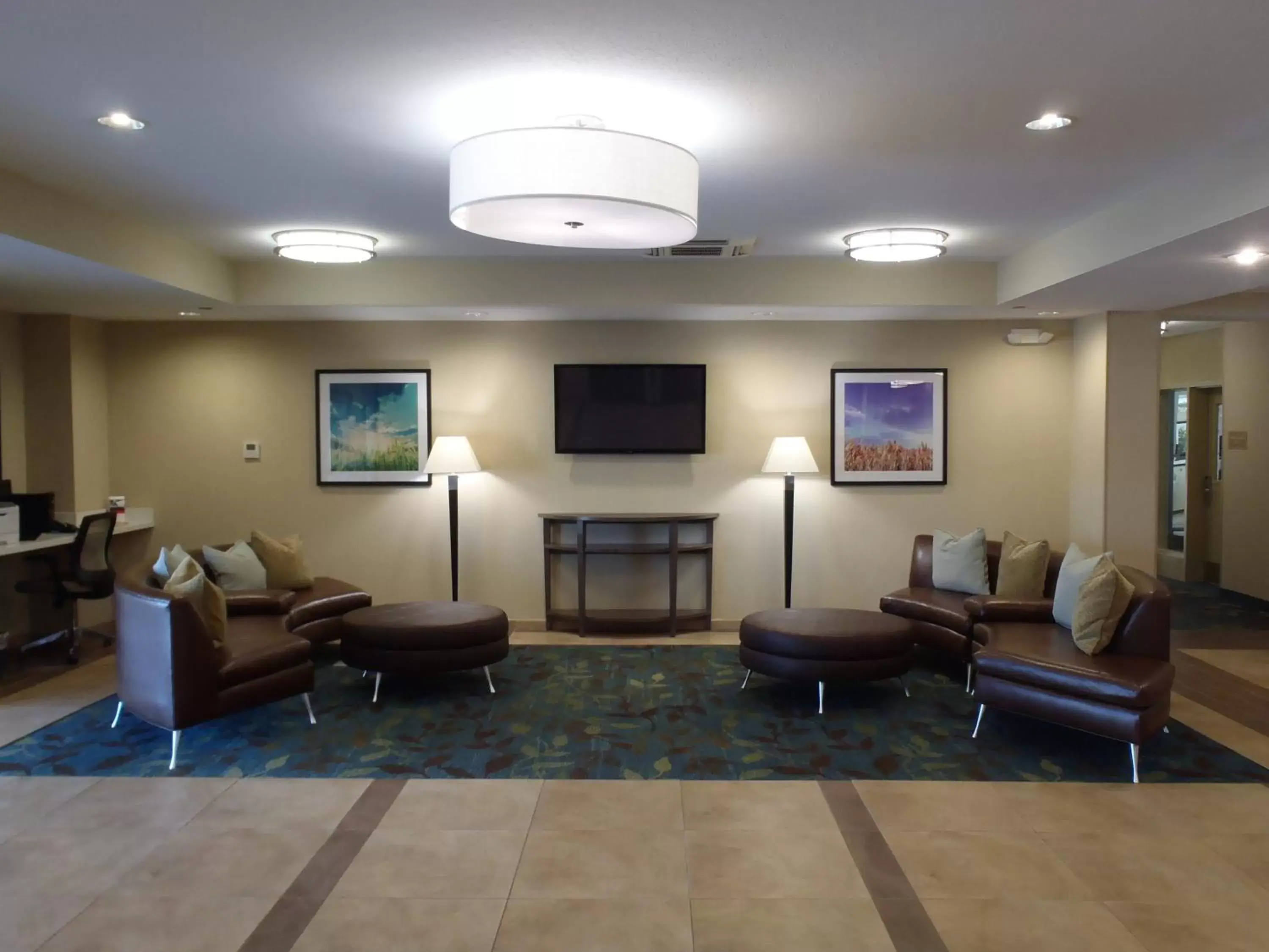 Property building, Lobby/Reception in Candlewood Suites Columbus-Northeast, an IHG Hotel