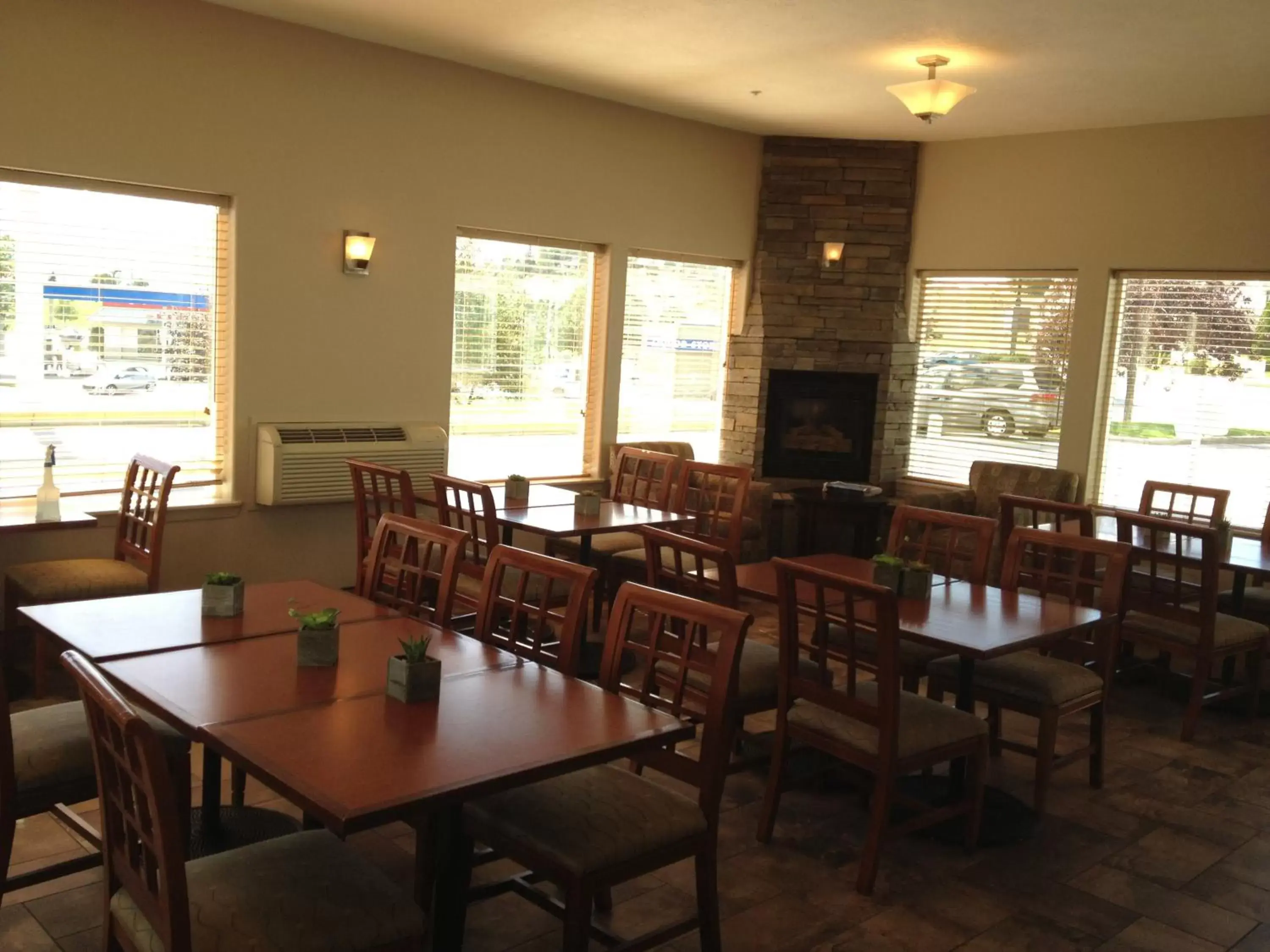 Dining area, Restaurant/Places to Eat in Super 8 by Wyndham Pocatello