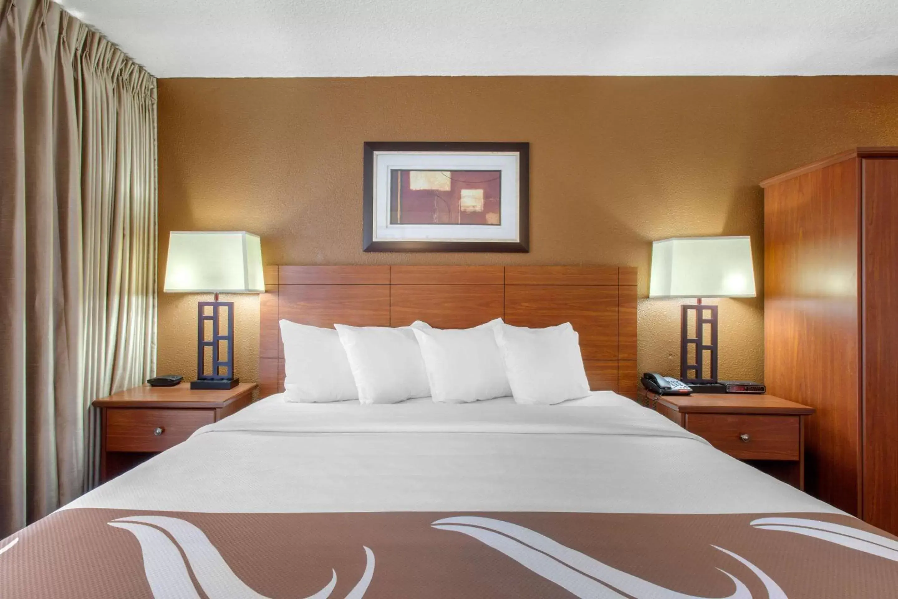 On site, Bed in Quality Inn View of Lake Powell - Page On site, Bed in Quality Inn View of Lake Powell - Page