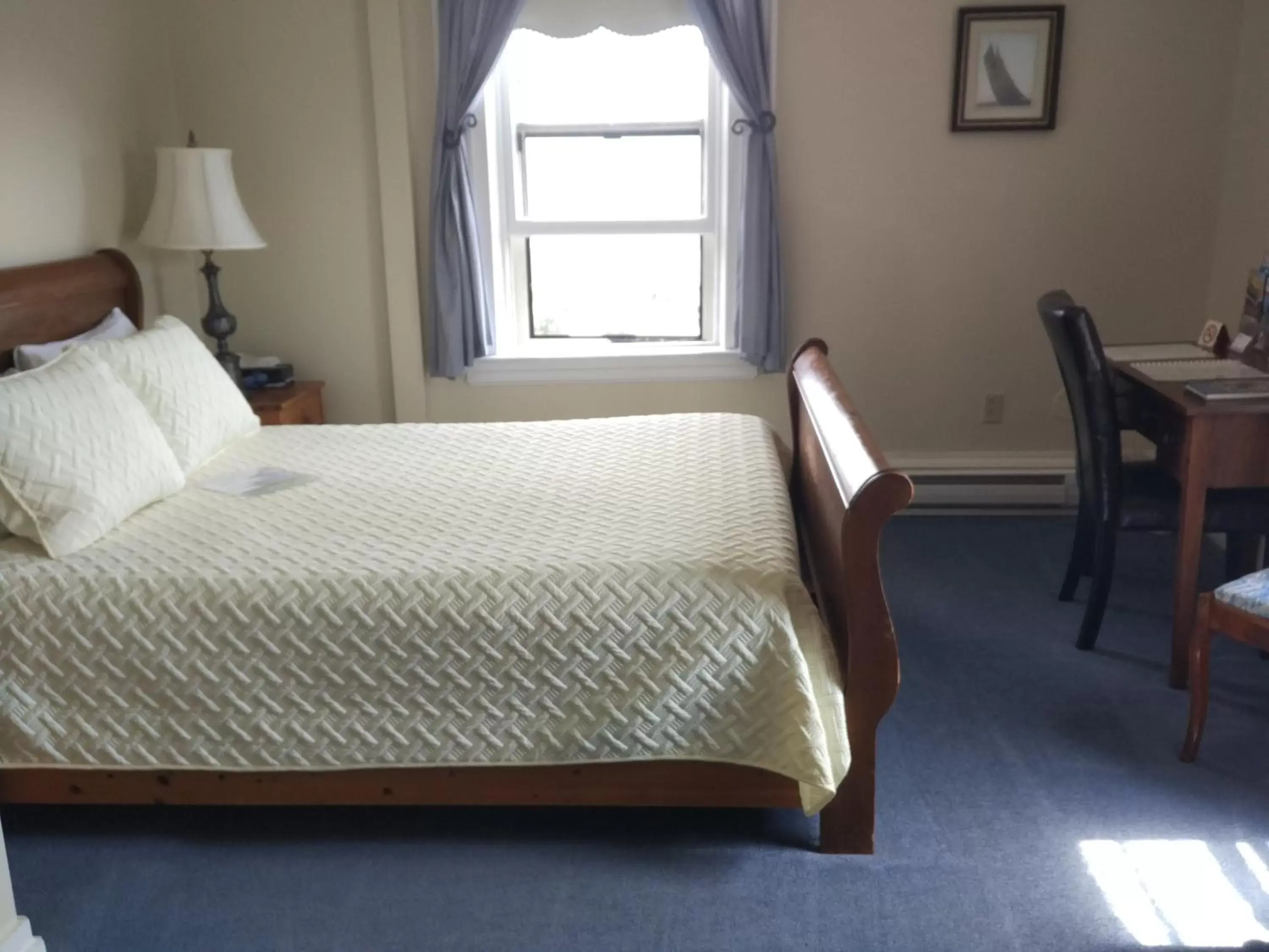 Bedroom, Bed in Homeport Historic B&B