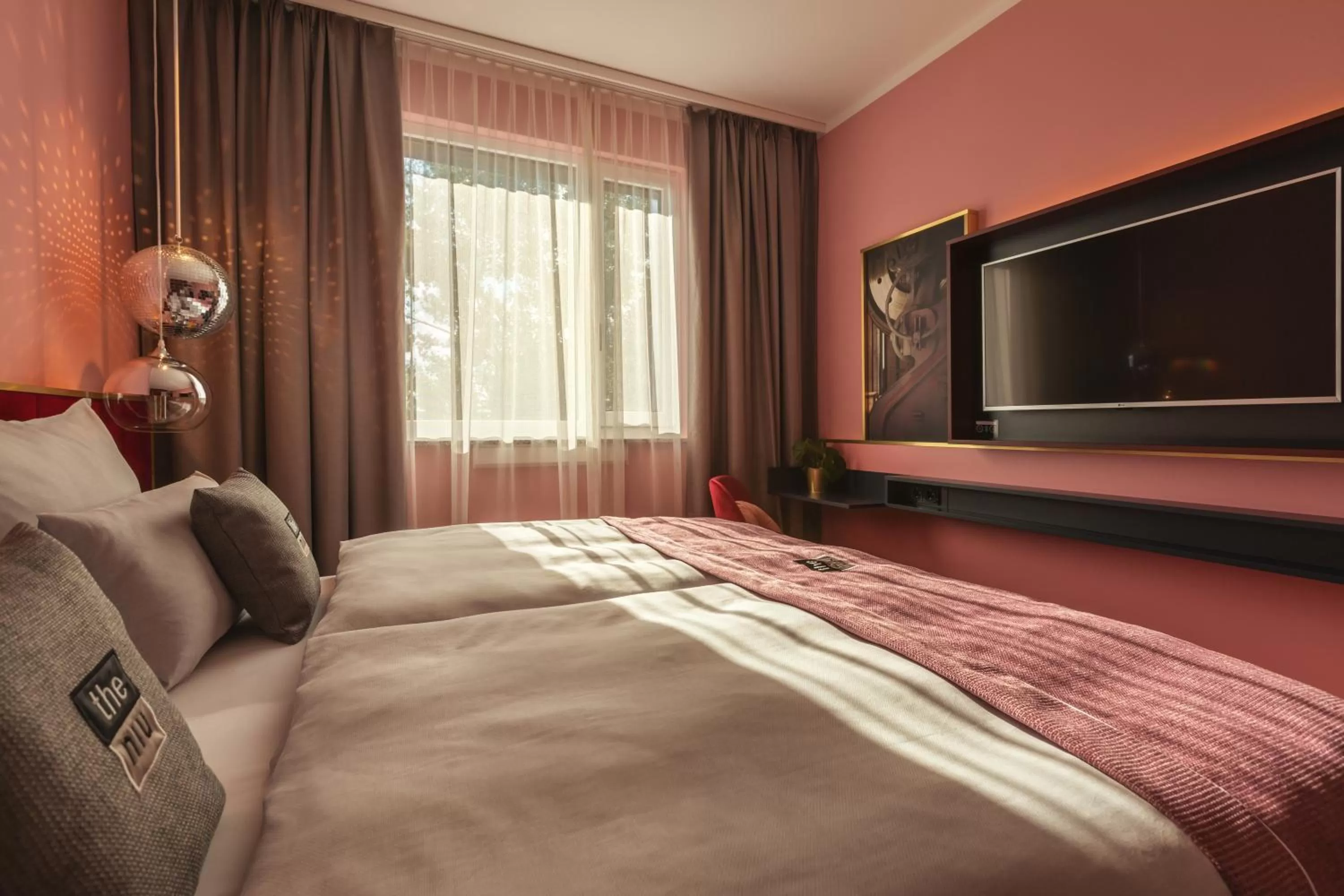 Bed in Holiday Inn - the niu, Loco Munich North by IHG