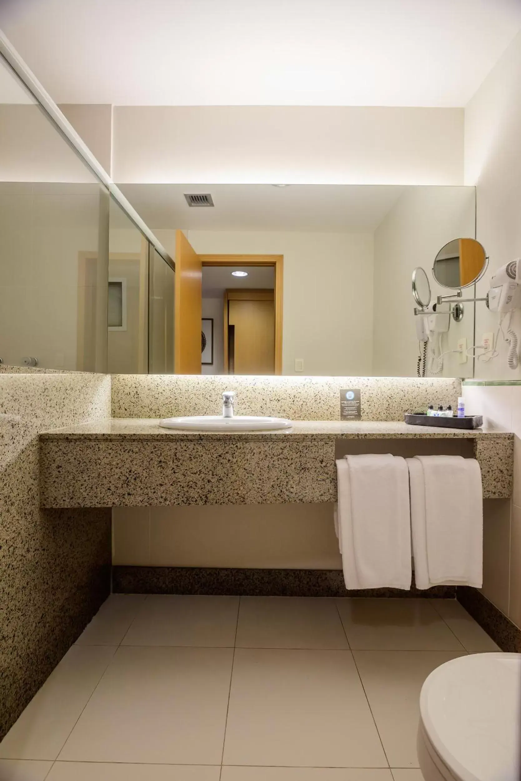 Bathroom in Hotel Luzeiros São Luis