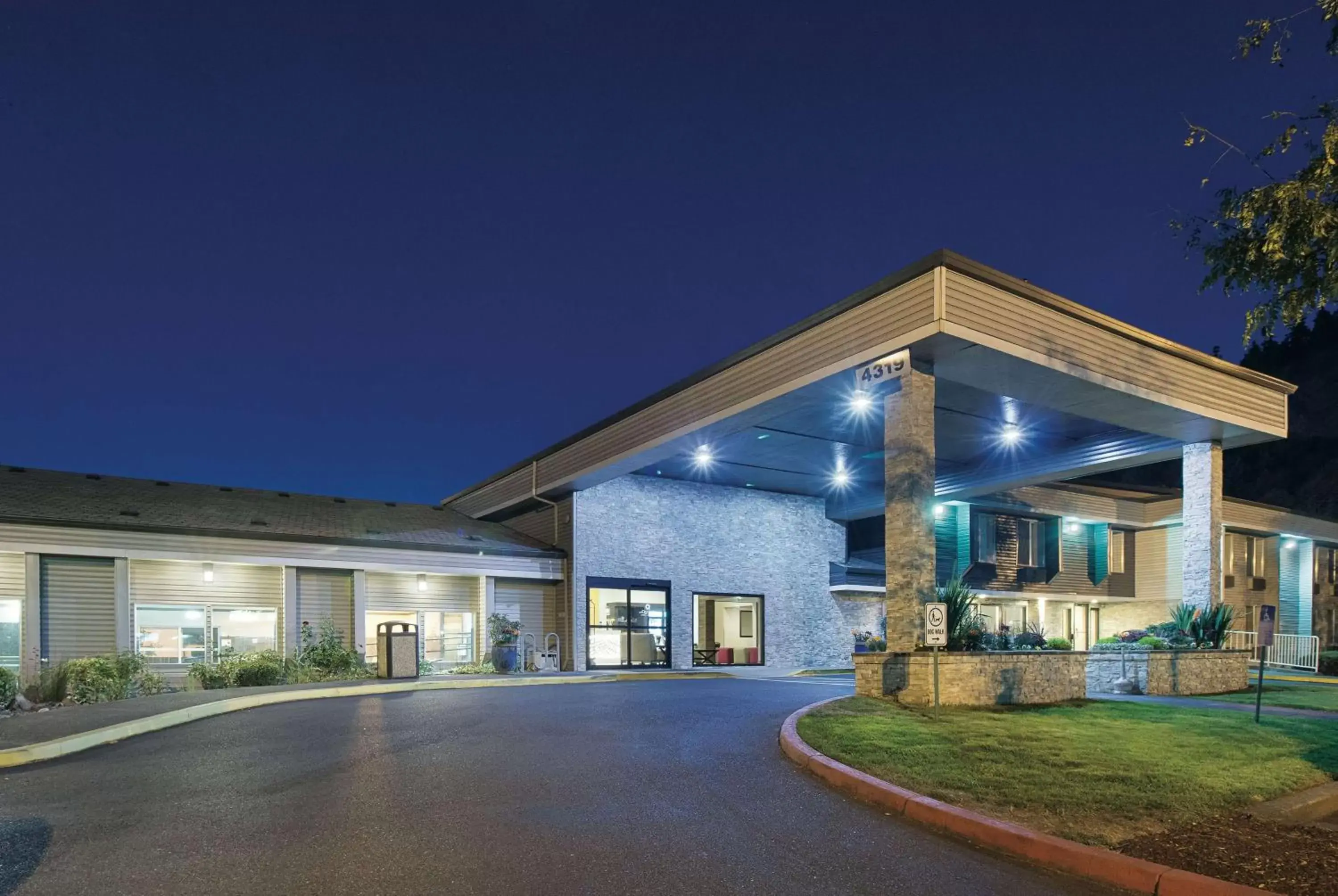 Property building in La Quinta by Wyndham Portland NW Property building in La Quinta by Wyndham Portland NW