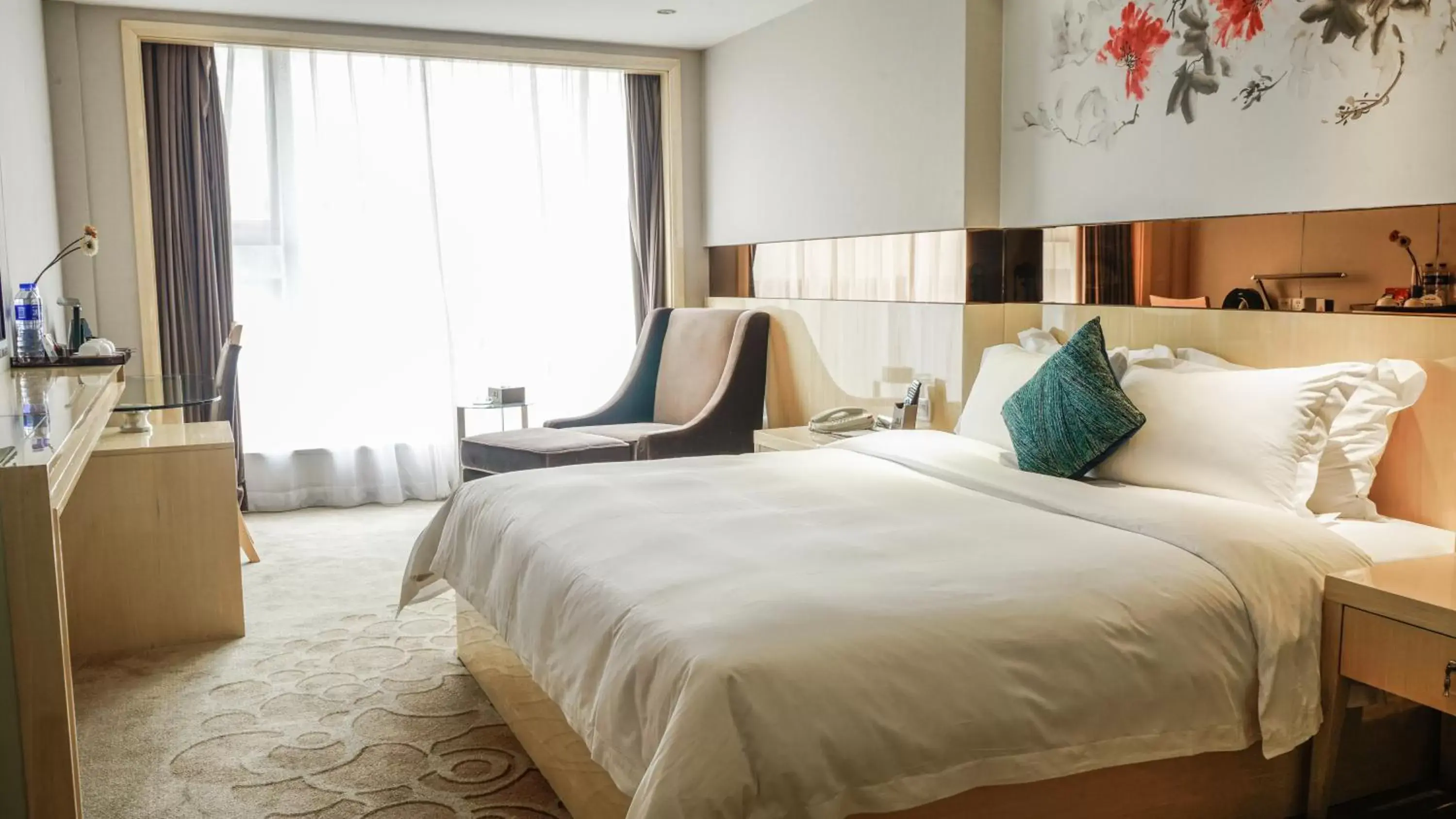 Photo of the whole room, Bed in Paco Hotel Ouzhuang Metro Guangzhou-Free shuttle to Canton fair