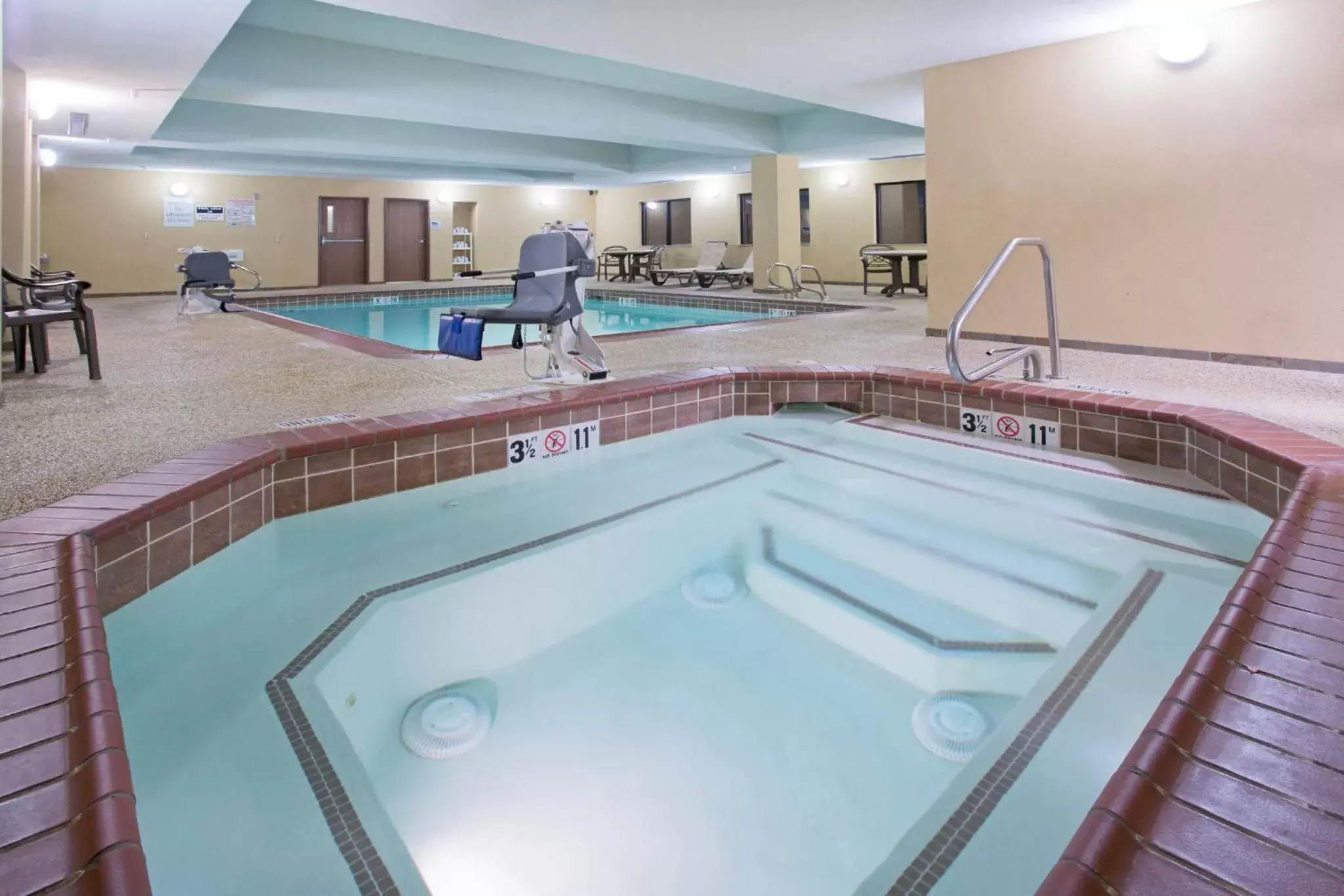 Swimming Pool in Holiday Inn Express Hotel & Suites Las Vegas, an IHG Hotel