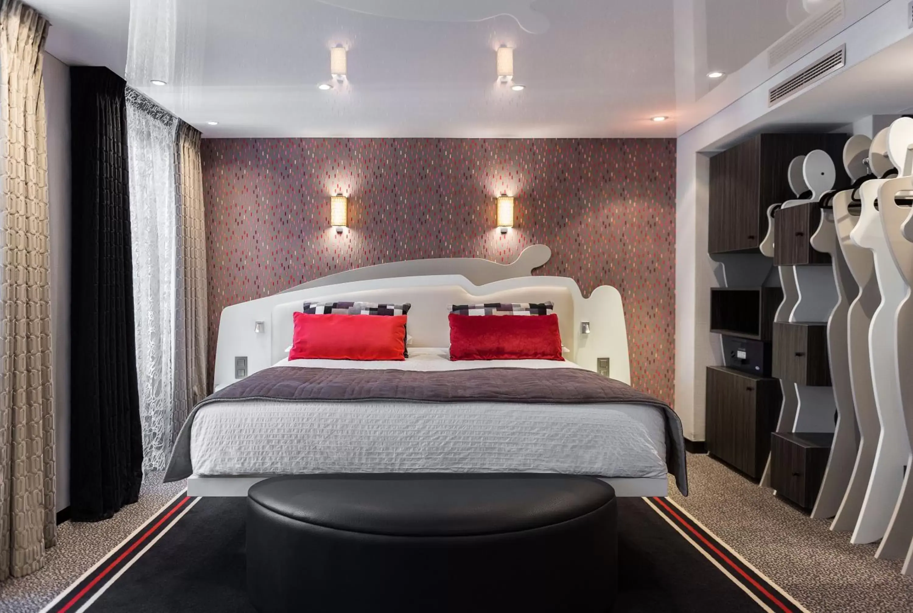 Bedroom, Bed in Hôtel Du Vieux Saule