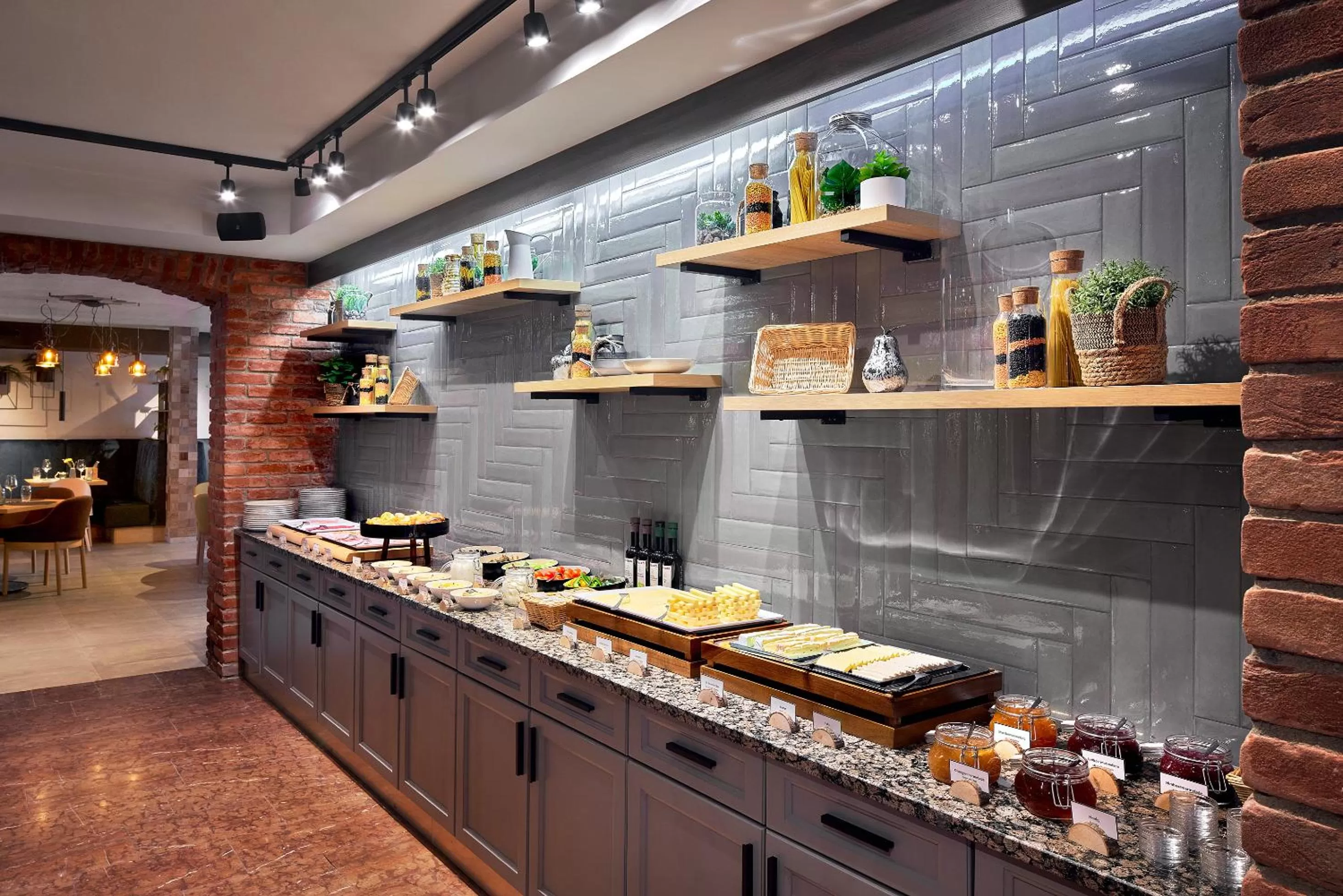 Buffet breakfast in ever grün KAPRUN