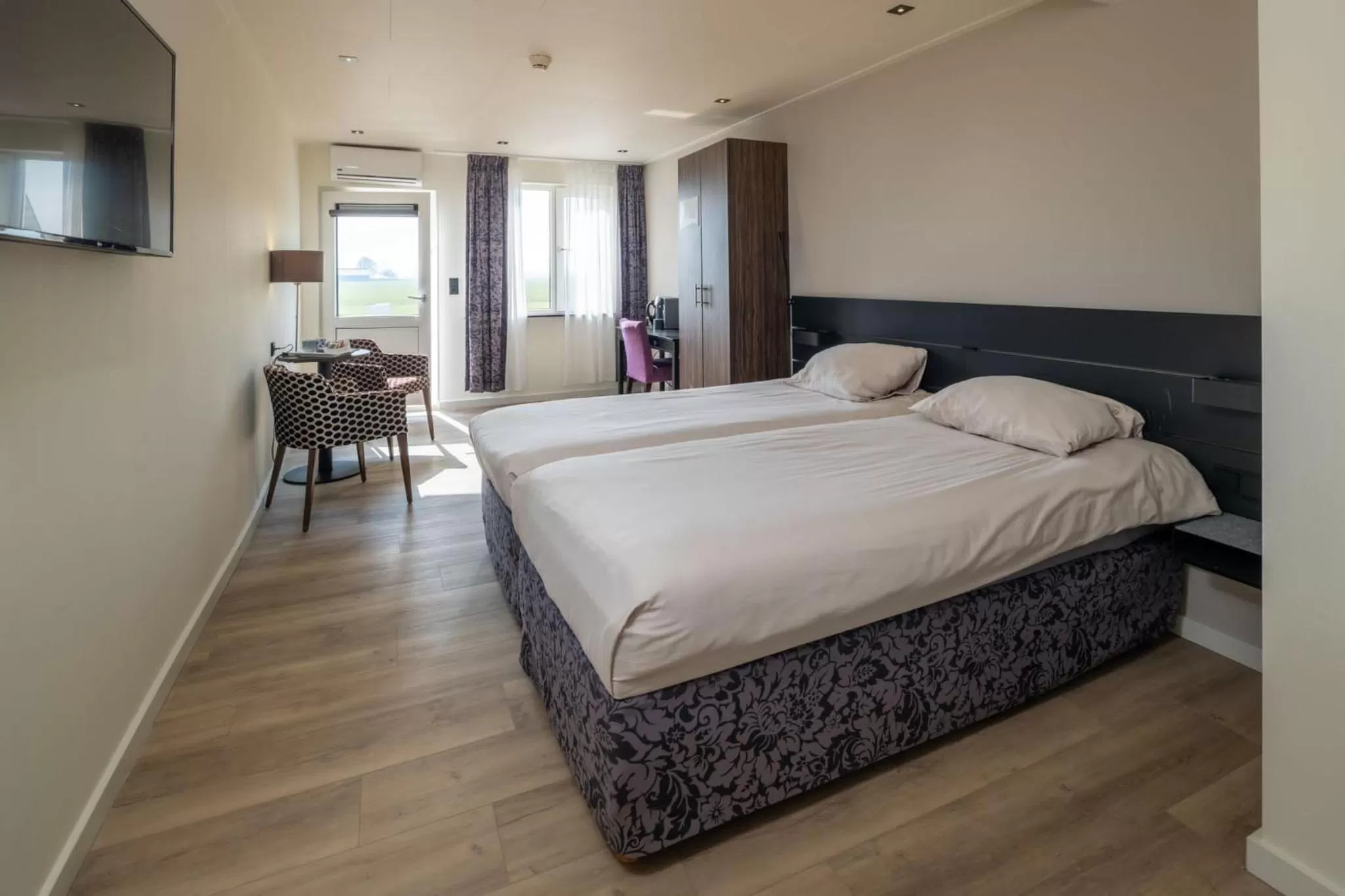 Bed in Best Western Plus Hotel Restaurant Aduard