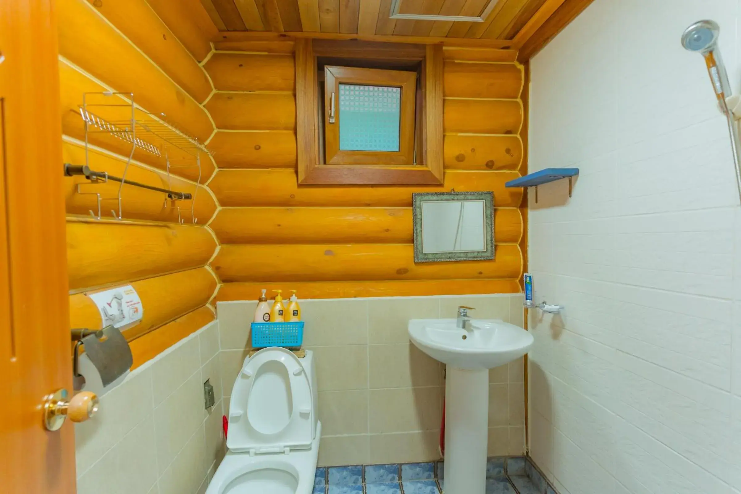 Toilet, Bathroom in Jungmun Log Pension & Resort