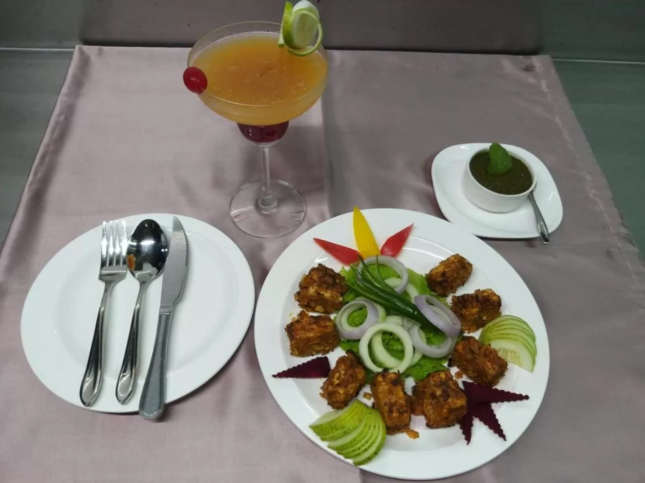 Food and drinks in Hotel Atithi