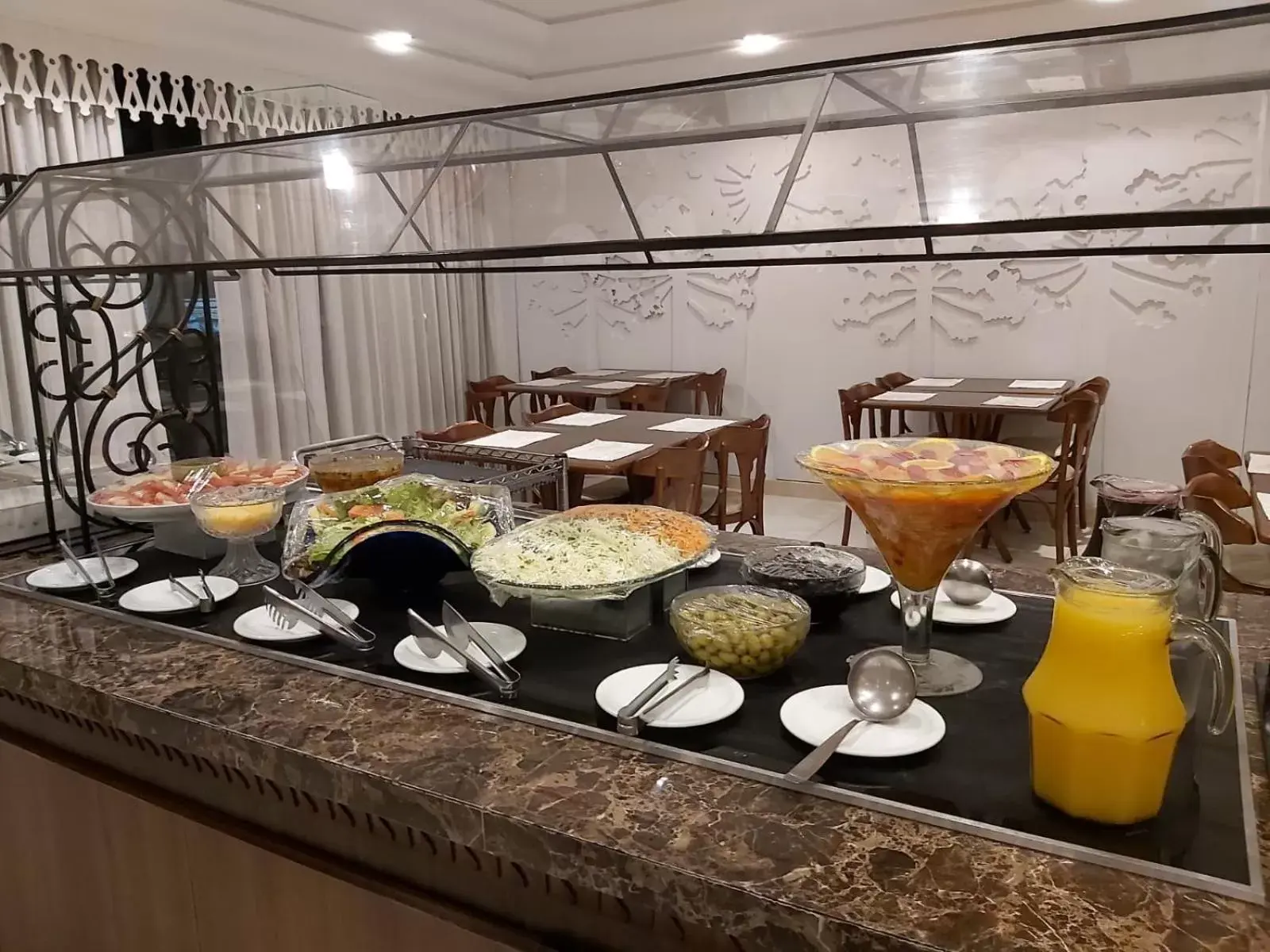 Food in Lizon Curitiba Hotel