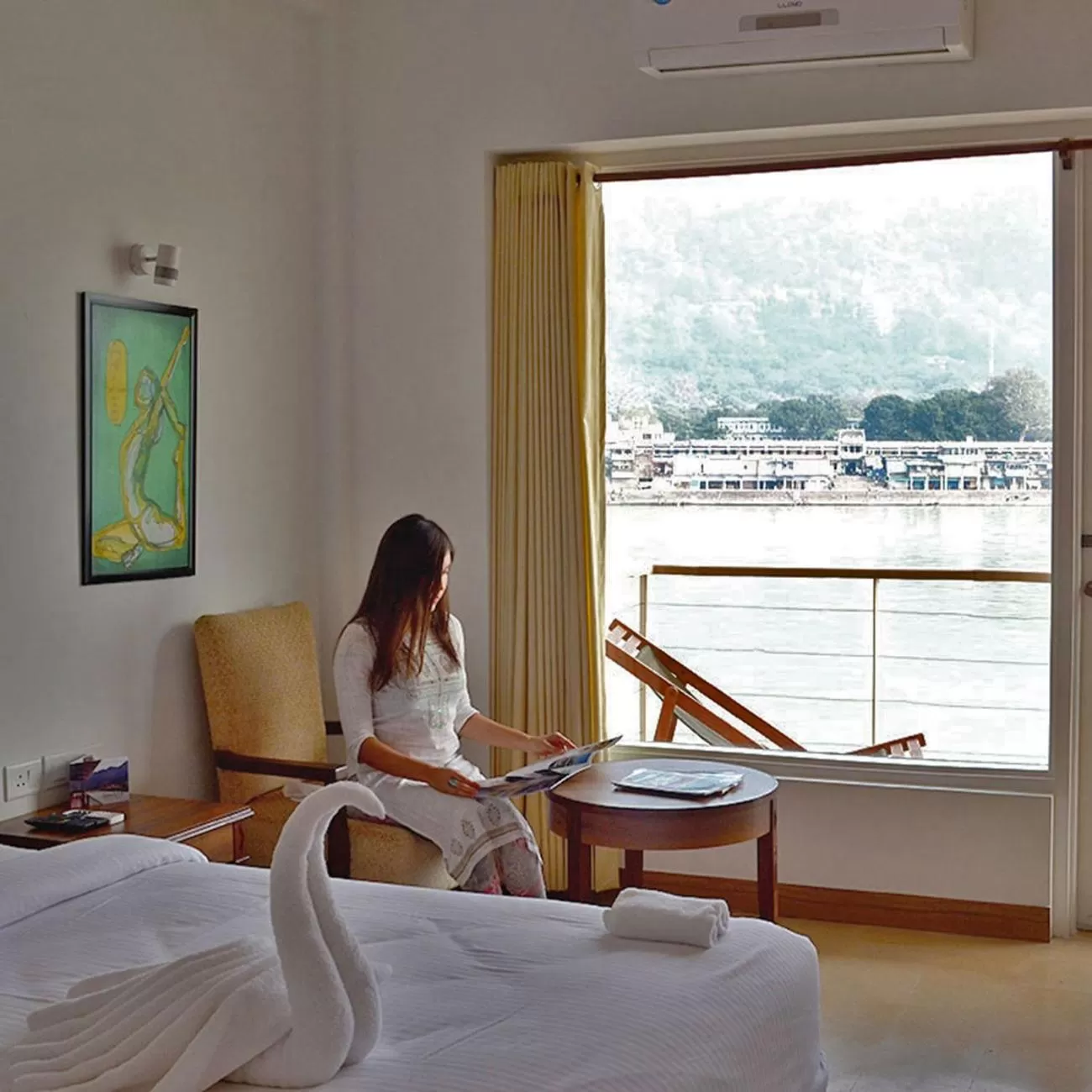 Guests, Bed in Yog Niketan By Sanskriti