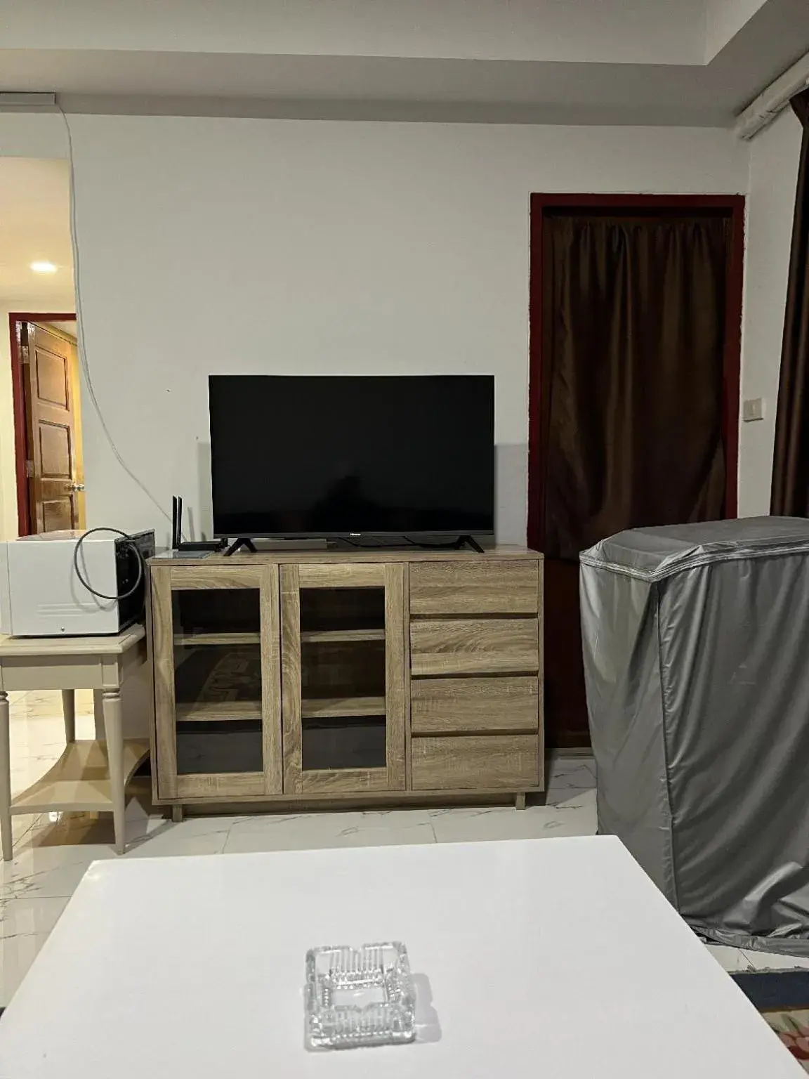 TV and multimedia, TV/Entertainment Center in Mall Suites Hotel