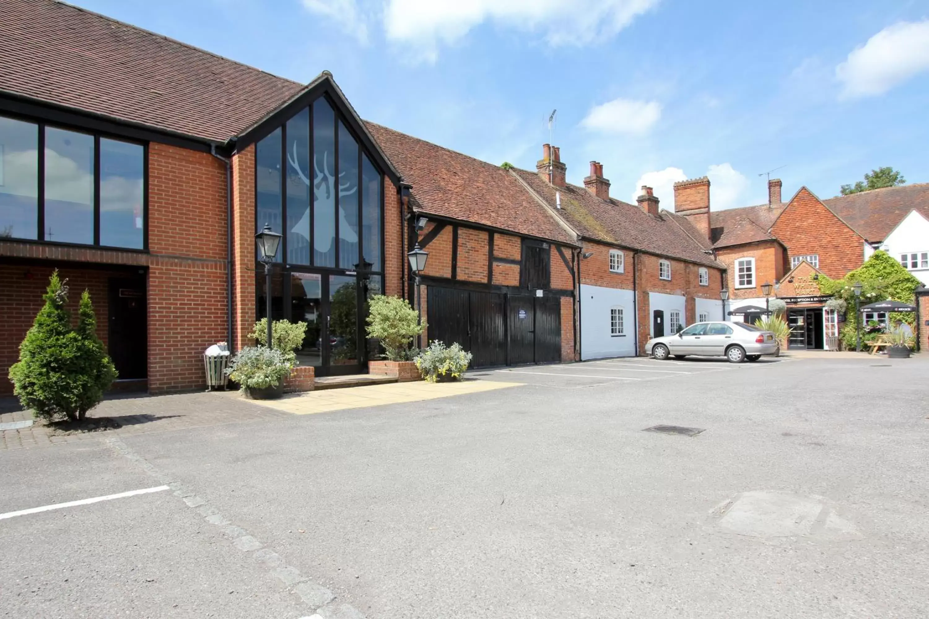 Nearby landmark, Property Building in The White Hart by Innkeeper's Collection