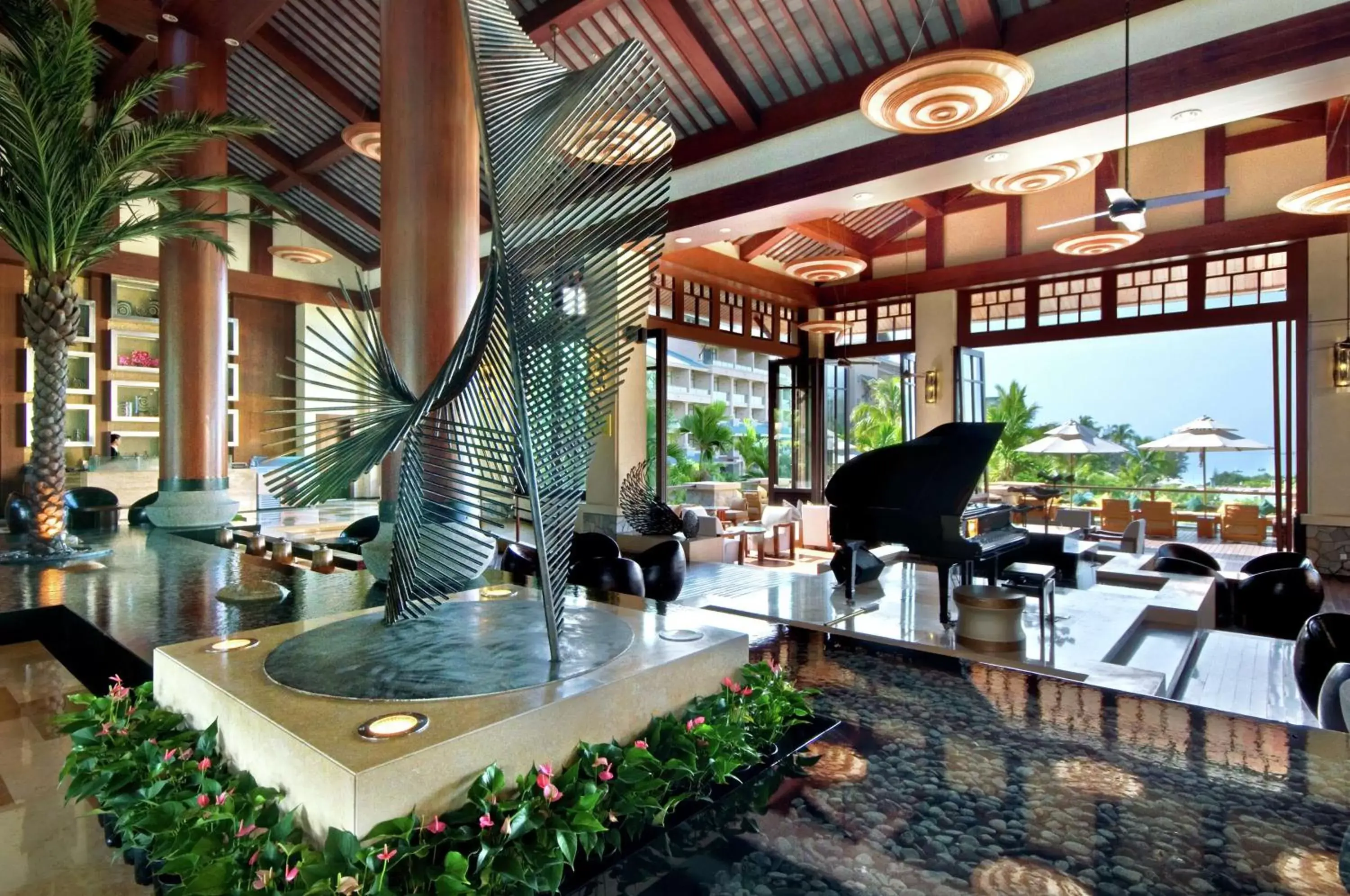 Lounge or bar in Hilton Sanya Yalong Bay Resort & Spa