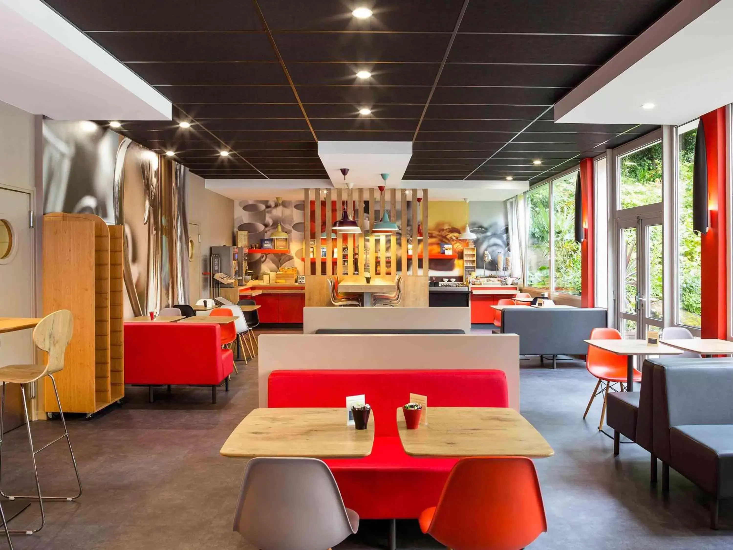 Restaurant/Places to Eat in ibis Lannion