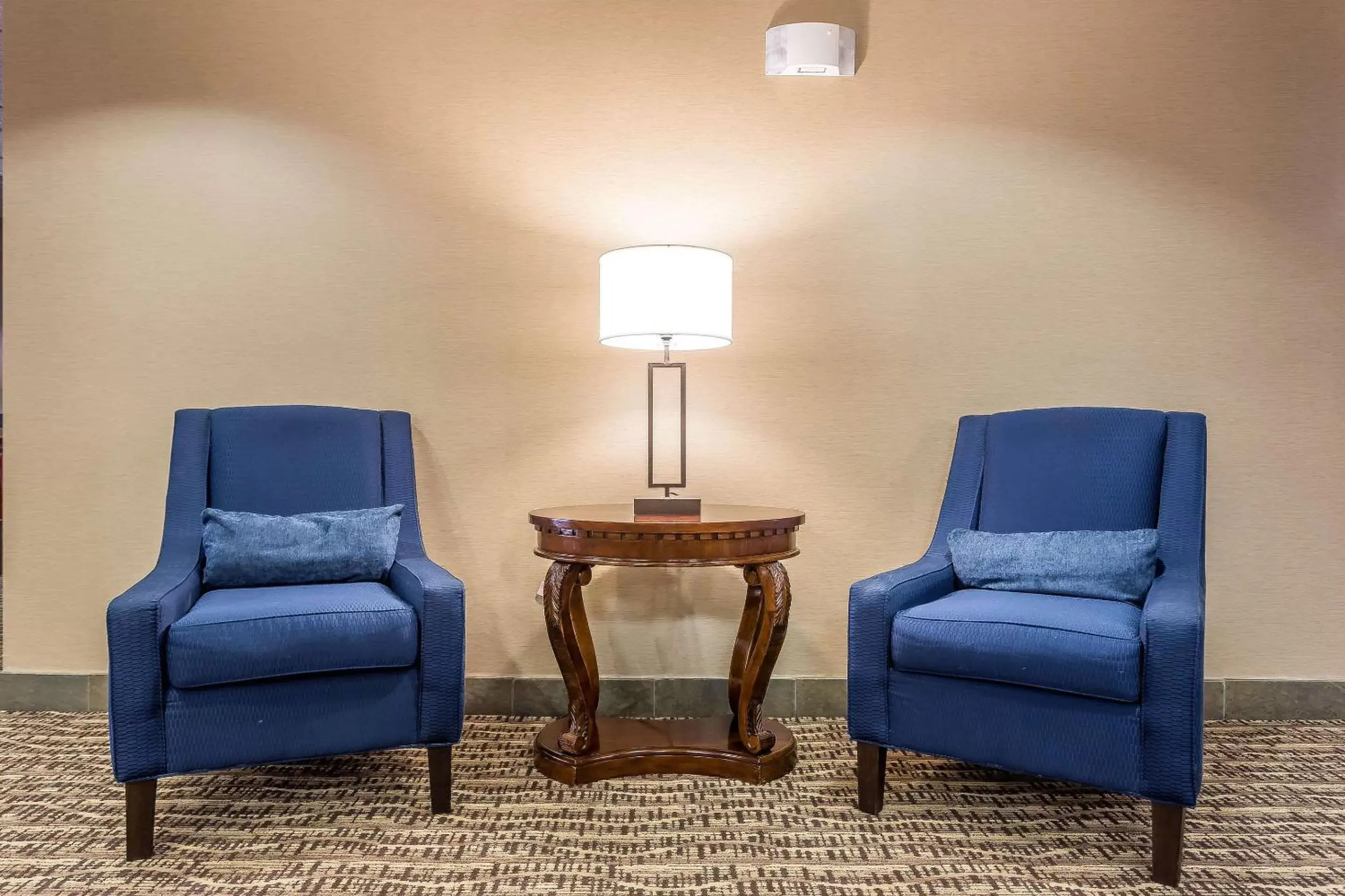 Lobby or reception, Seating Area in Quality Inn Summerville-Charleston