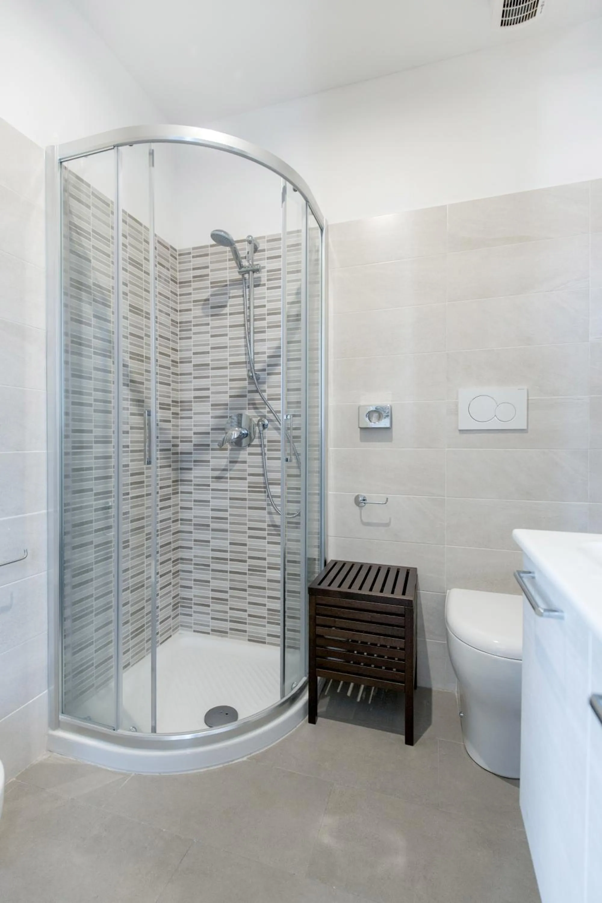 Shower in Apollo Guest House