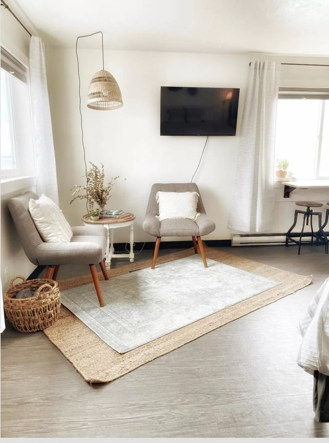 TV and multimedia in The Shack Inn