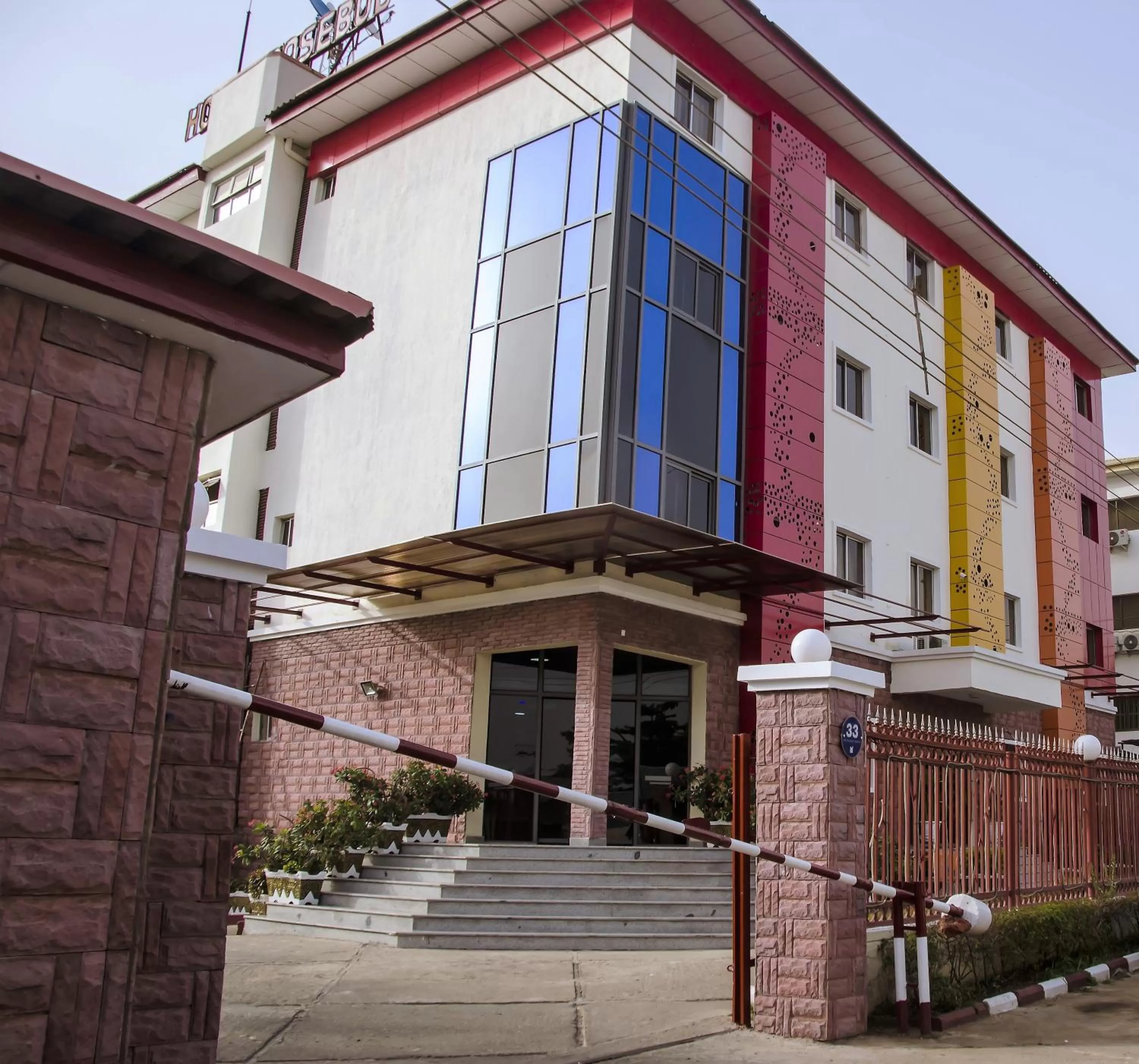 Facade/entrance in Hotel Rosebud