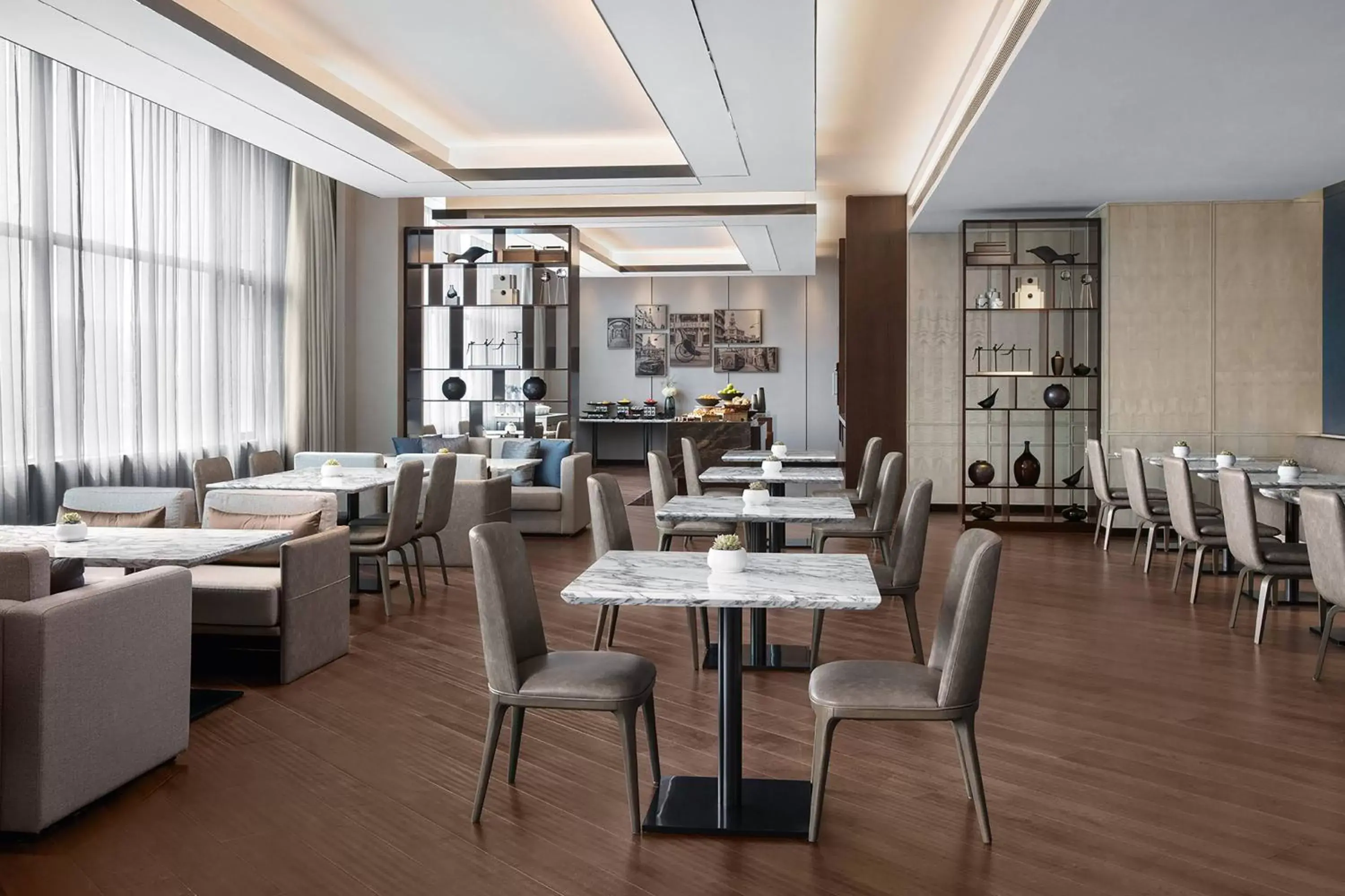 Lounge or bar, Restaurant/Places to Eat in Shanghai Marriott Hotel Kangqiao