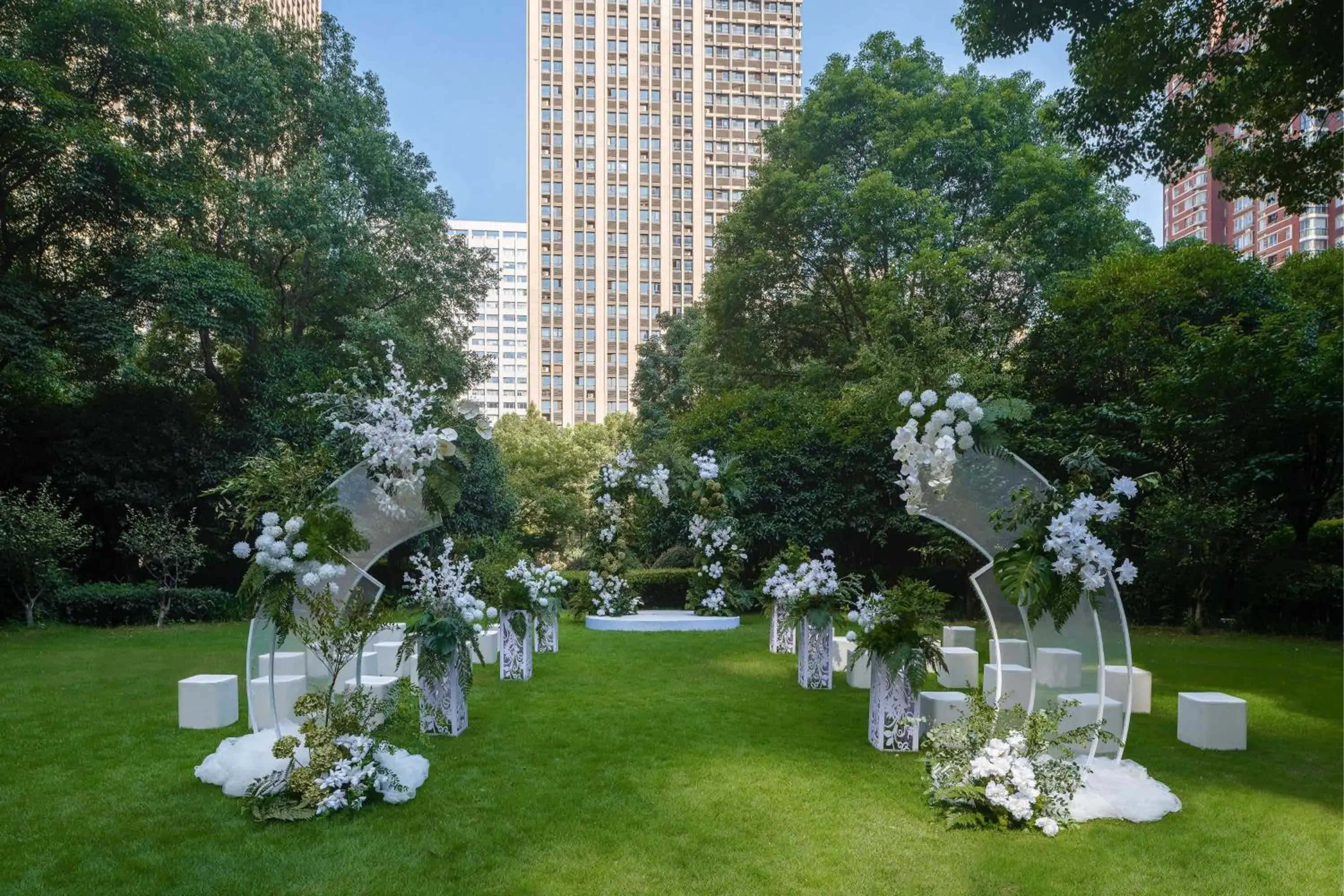 Banquet/Function facilities, Garden in The Westin Wuhan Wuchang