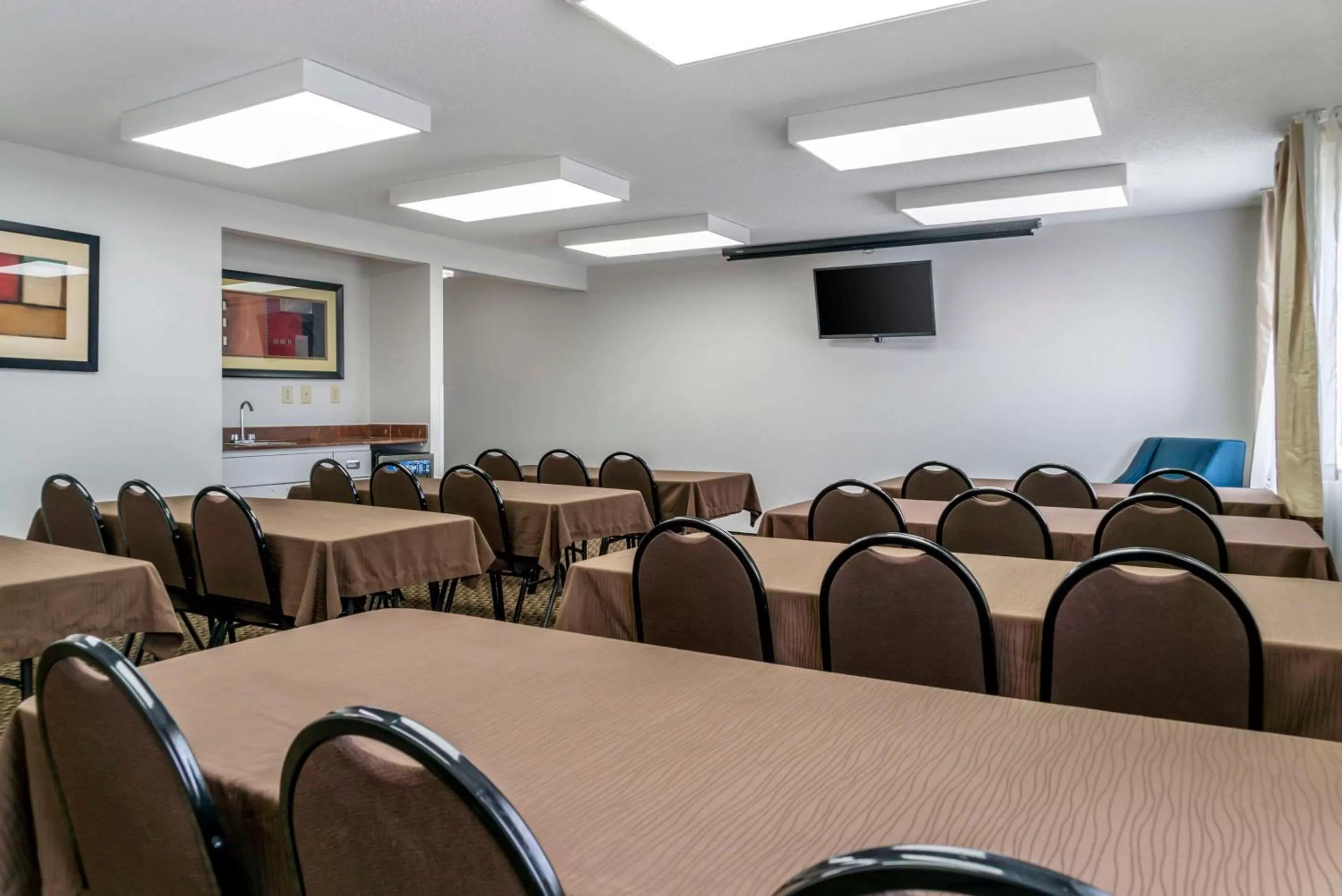 Meeting/conference room in Comfort Inn East Oregon - Toledo