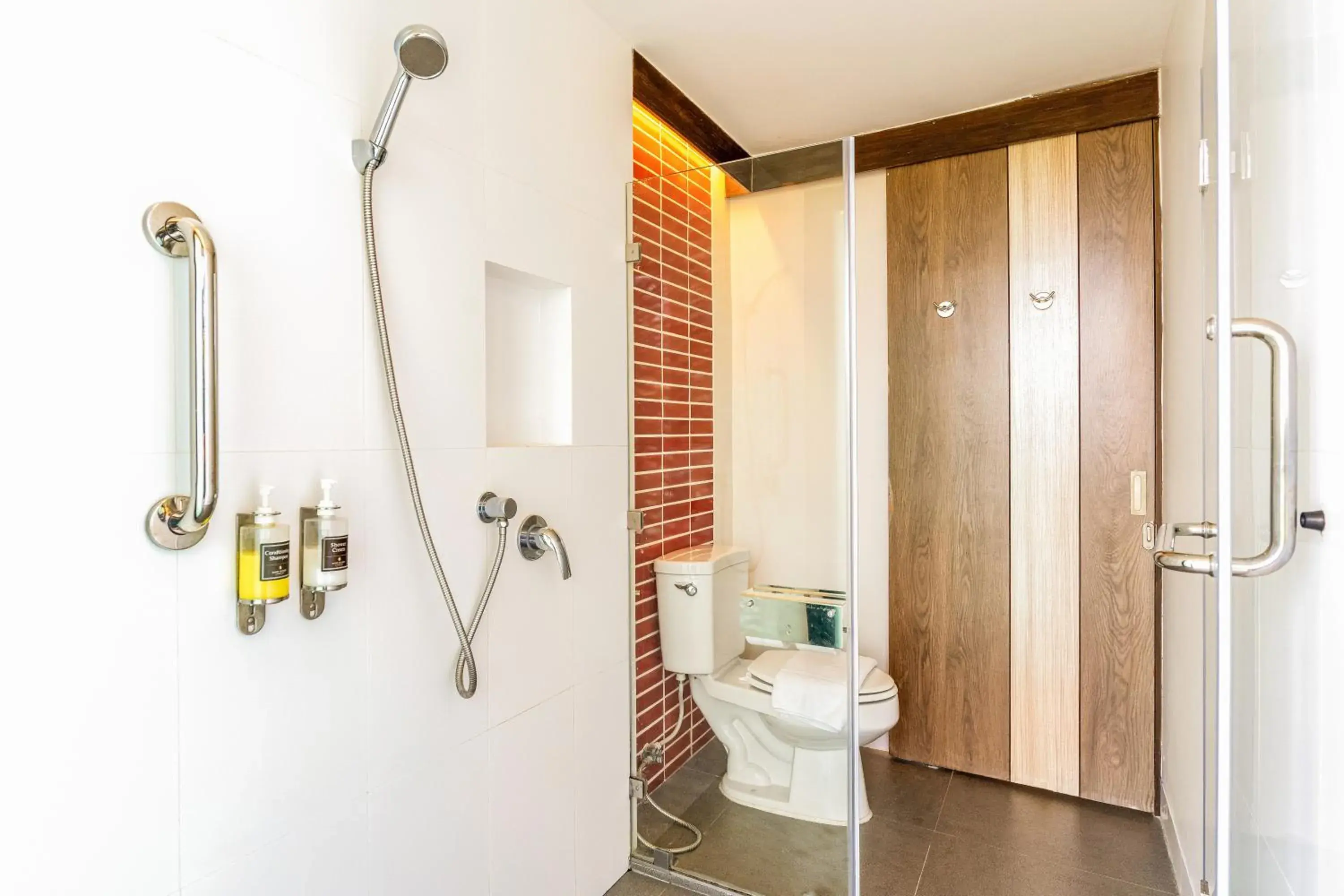 Shower, Bathroom in Sand Dunes Chaolao Beach Resort